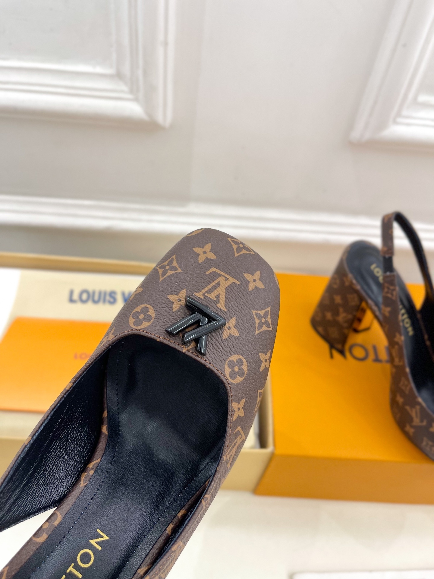 LV | 路易威登 25𝐬𝐬
🧡💚2025 早春新款 顶级版本‼️原版一致
专柜主打最新款