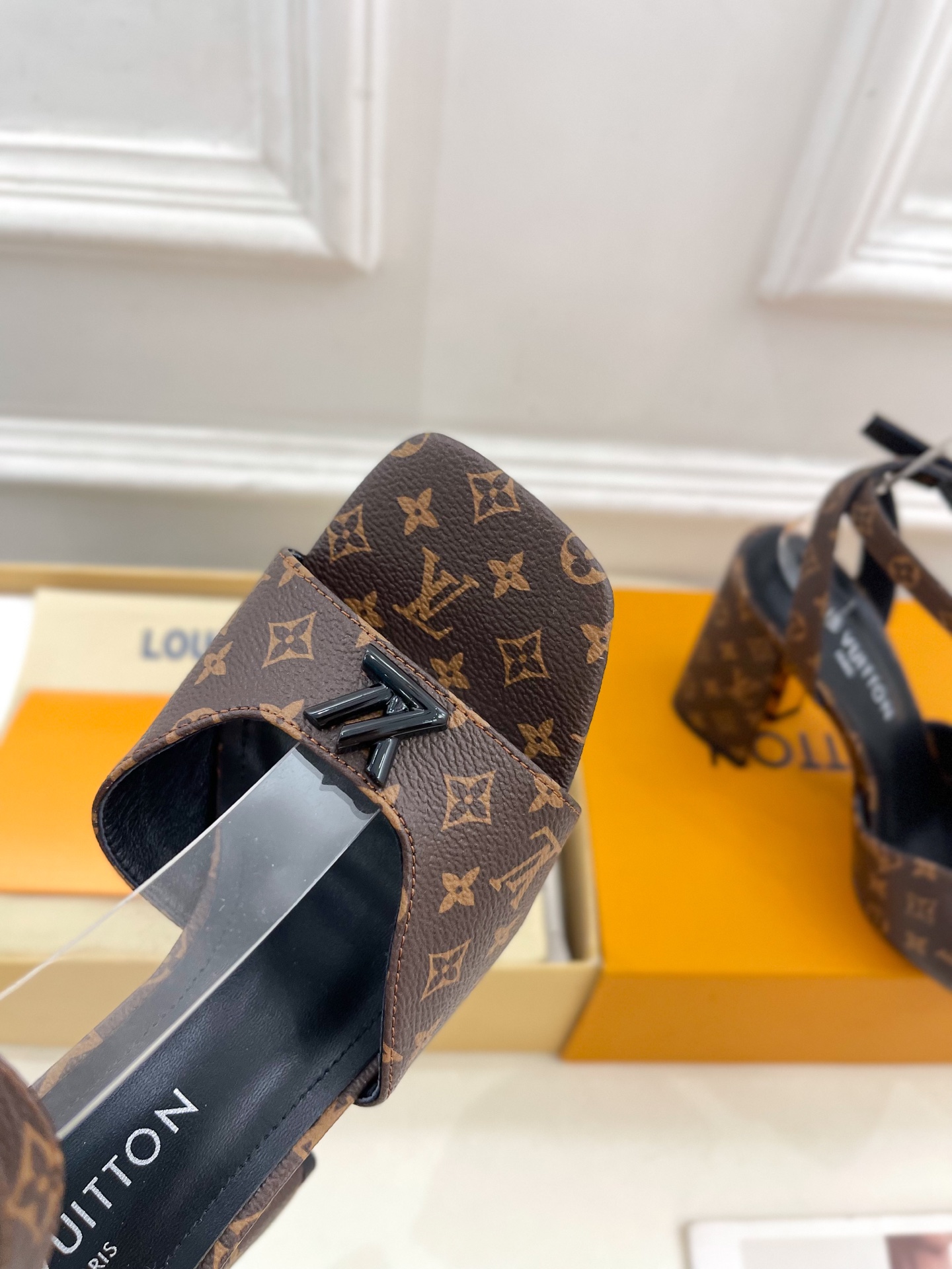 LV | 路易威登 25𝐬𝐬 
🧡💚2025 早春新款 顶级版本‼️原版一致
专柜主打最新款 SWING