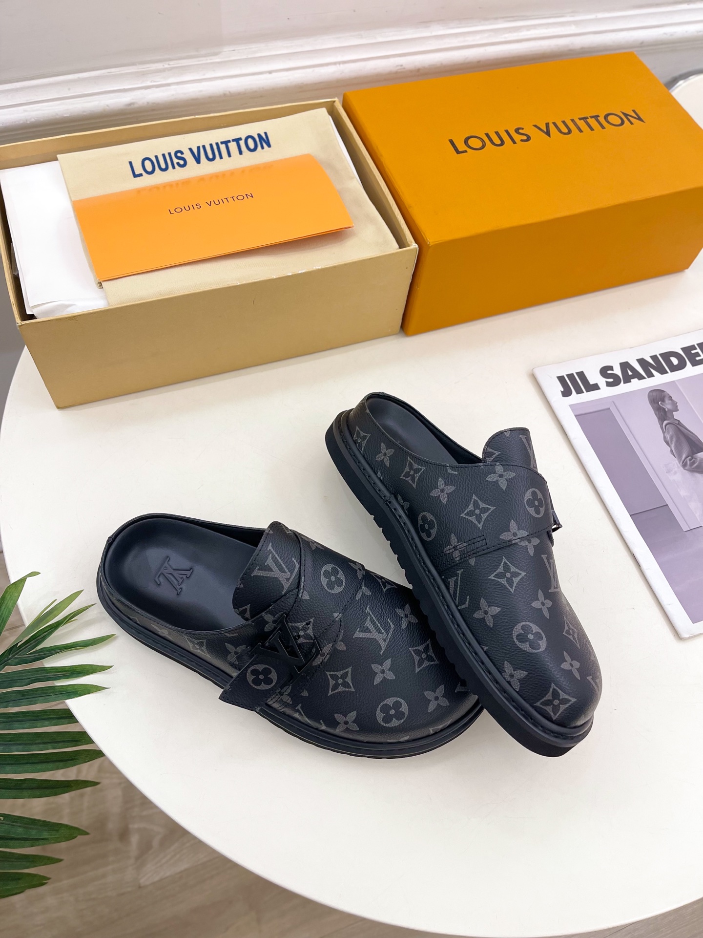 LV  | 路易威登  25𝐬𝐬 

🧡💚2025 早春新款 顶级版本⚠️
专柜主打最新款 COSY C