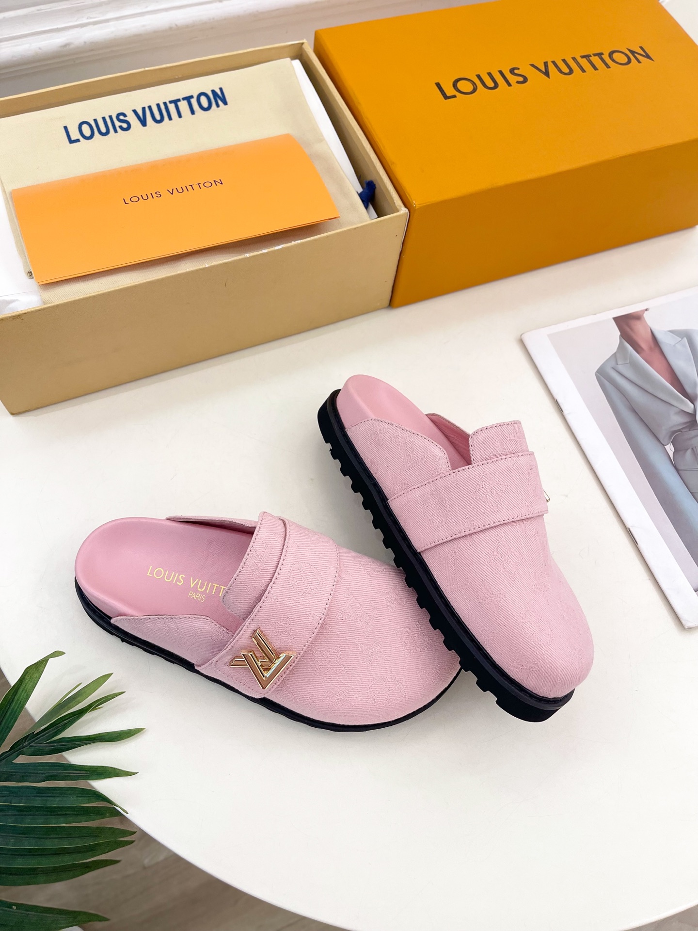 LV  | 路易威登  25𝐬𝐬 

🧡💚2025 早春新款 顶级版本⚠️
专柜主打最新款 COSY C