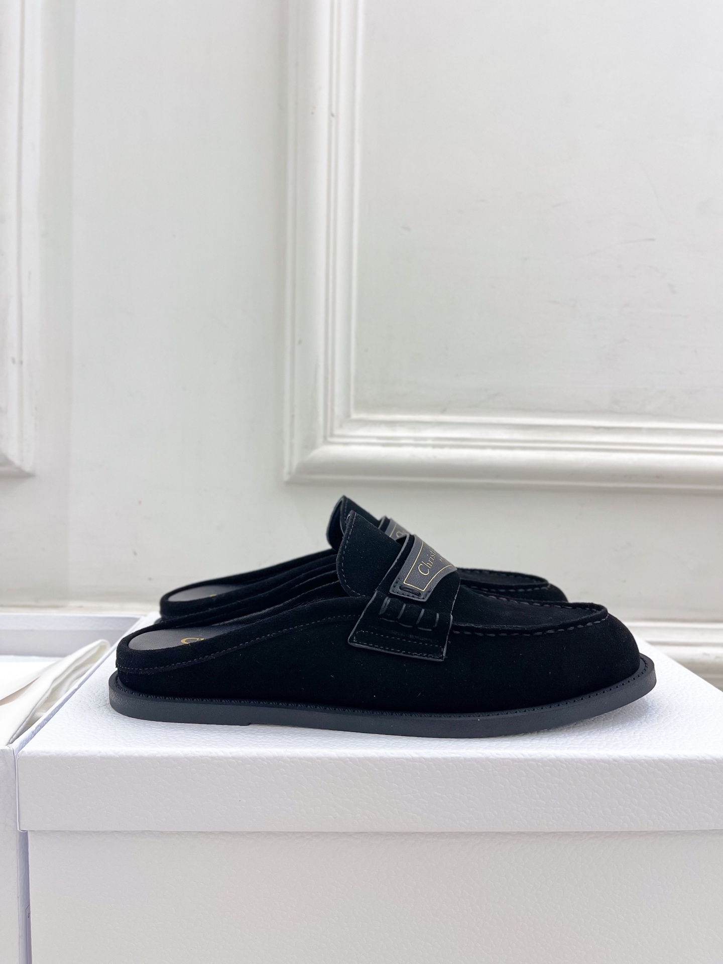 Dior |  迪奥  25𝐬𝐬 

🧡💚2025早春新品 顶级版本⚠️
专柜主打新款Dior Boy穆