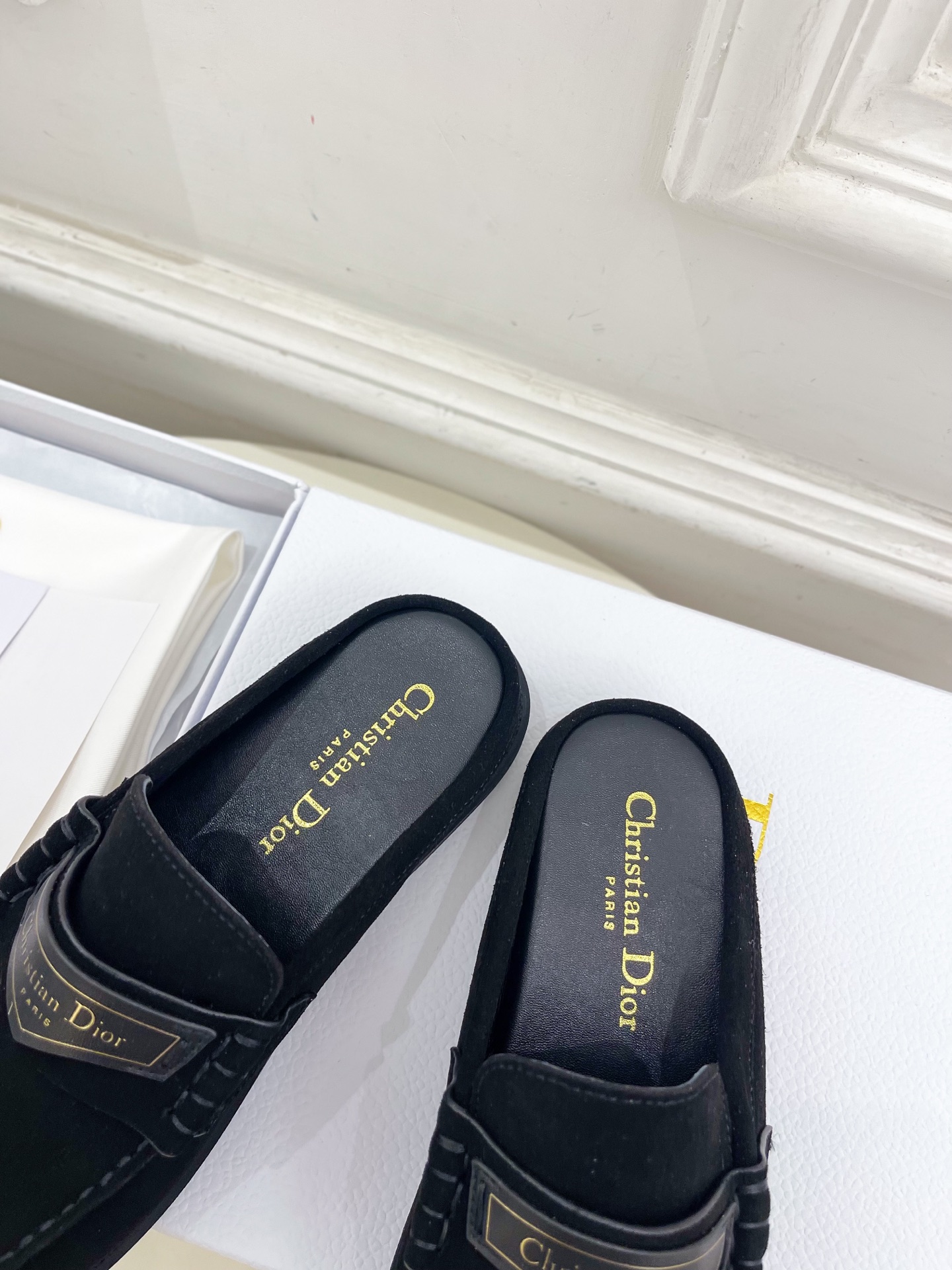 Dior |  迪奥  25𝐬𝐬 

🧡💚2025早春新品 顶级版本⚠️
专柜主打新款Dior Boy穆
