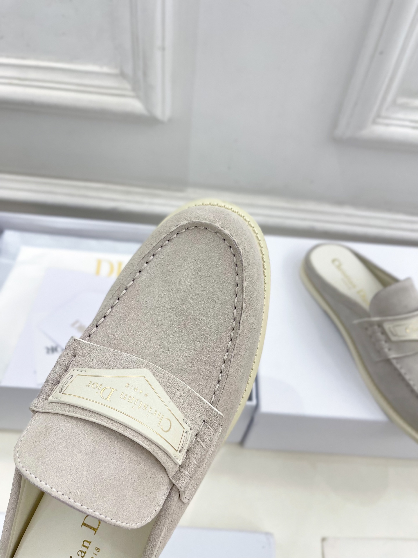 Dior |  迪奥  25𝐬𝐬 

🧡💚2025早春新品 顶级版本⚠️
专柜主打新款Dior Boy穆