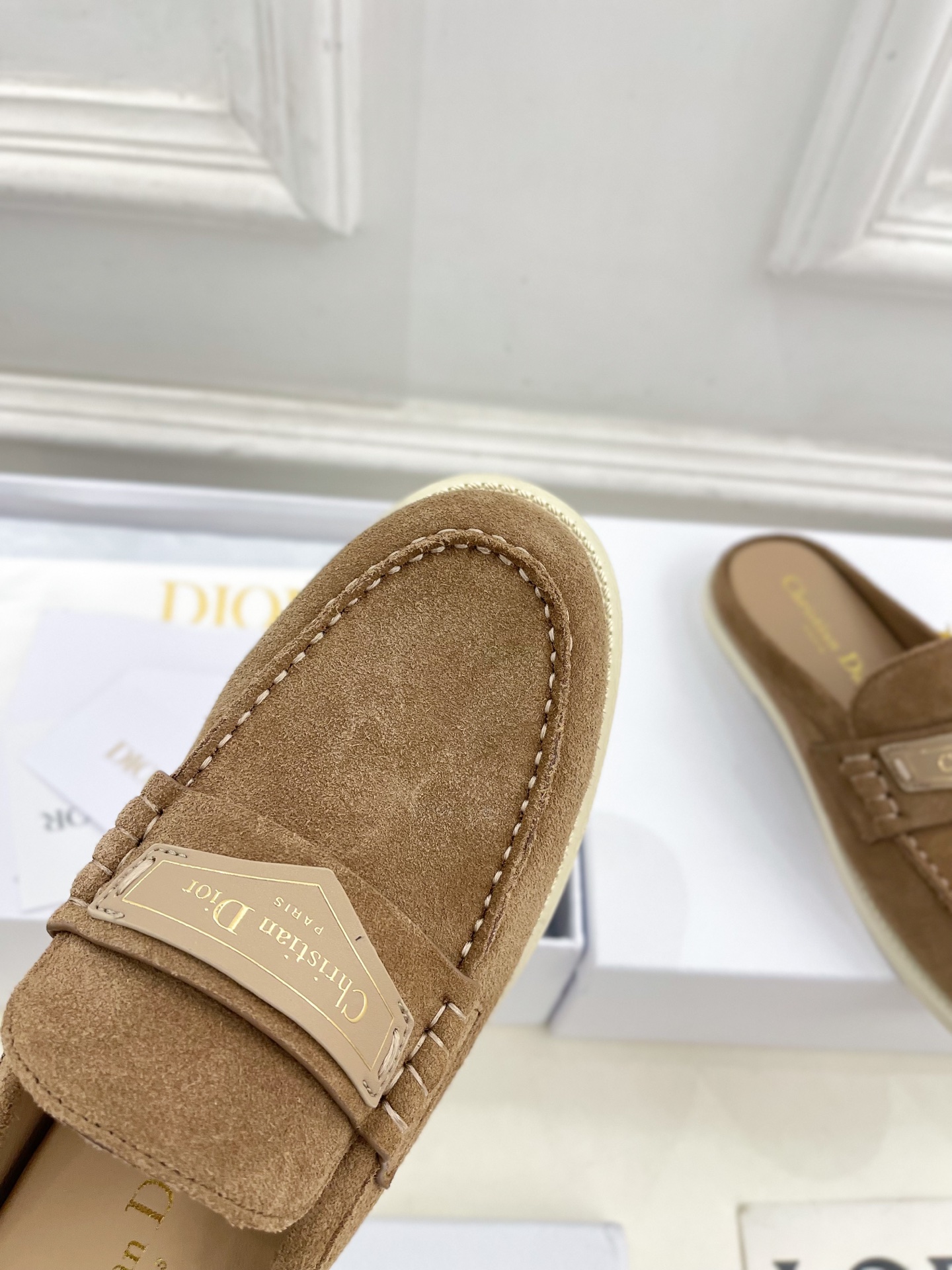 Dior |  迪奥  25𝐬𝐬 

🧡💚2025早春新品 顶级版本⚠️
专柜主打新款Dior Boy穆
