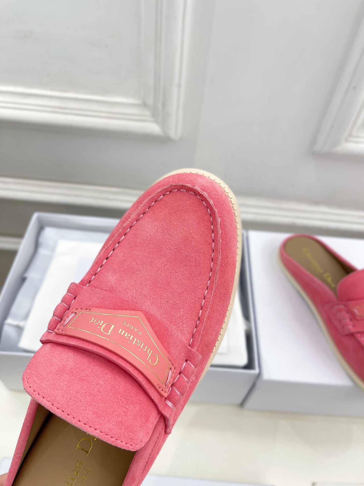 Dior |  迪奥  25𝐬𝐬 

🧡💚2025早春新品 顶级版本⚠️
专柜主打新款Dior Boy穆