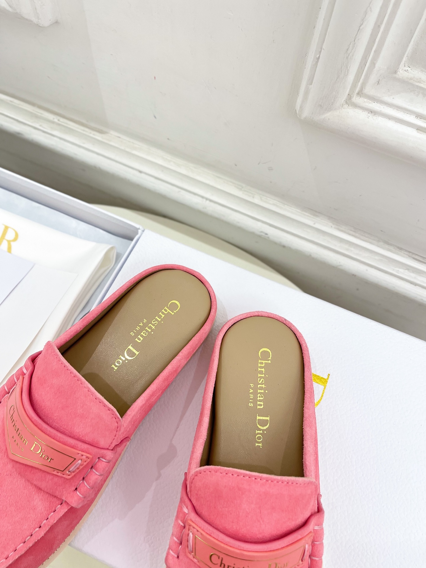 Dior |  迪奥  25𝐬𝐬 

🧡💚2025早春新品 顶级版本⚠️
专柜主打新款Dior Boy穆