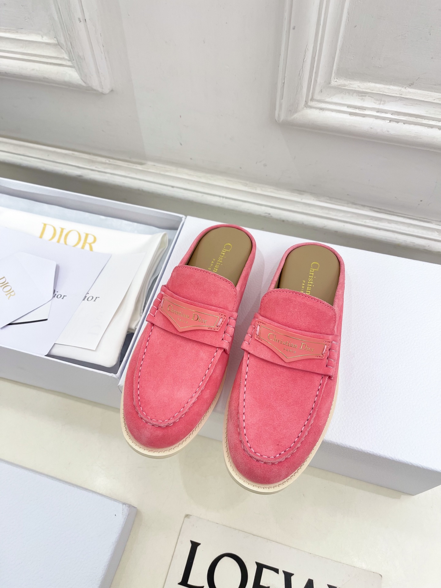 Dior |  迪奥  25𝐬𝐬 

🧡💚2025早春新品 顶级版本⚠️
专柜主打新款Dior Boy穆
