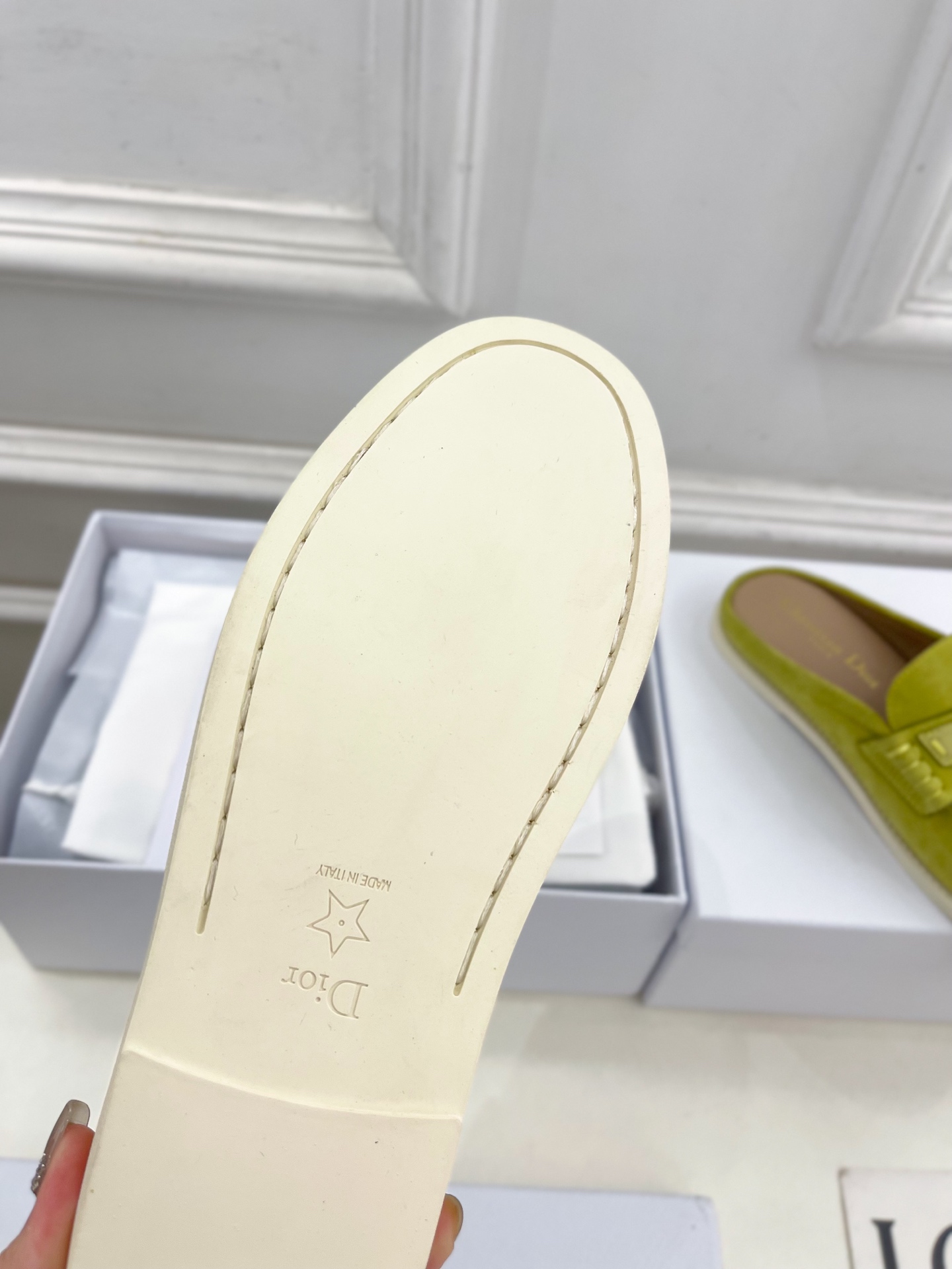 Dior |  迪奥  25𝐬𝐬 

🧡💚2025早春新品 顶级版本⚠️
专柜主打新款Dior Boy穆