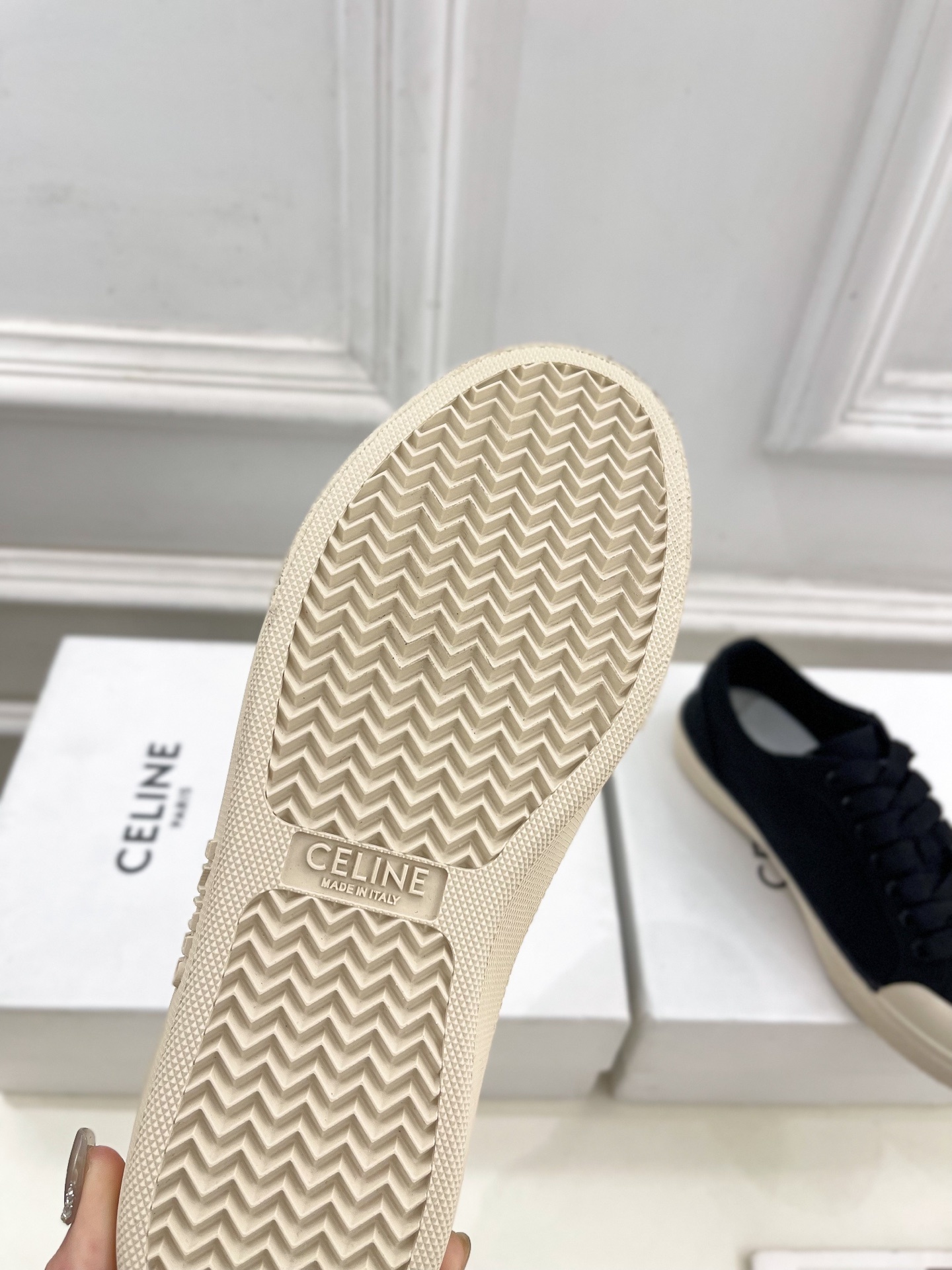 CELINE | 赛琳 25𝐬𝐬
💛2025春夏新品 ALAN TRIOMPHE凯旋门帆布休闲板