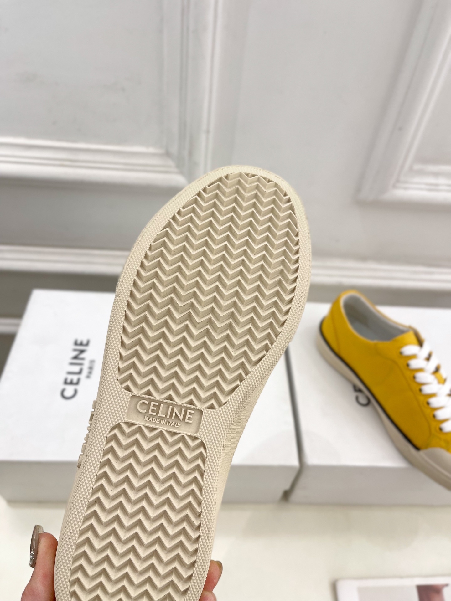 CELINE | 赛琳 25𝐬𝐬
💛2025春夏新品 ALAN TRIOMPHE凯旋门帆布休闲板