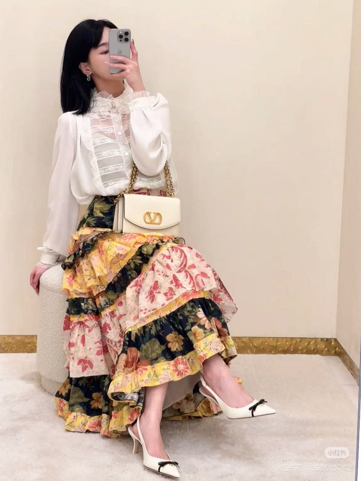 NO:241292,Demonstration of foot fitting, high heels sandals, sandals, high heels19860909上脚搭配示范,高跟鞋凉鞋,sandals,high heels,Women's Shoes