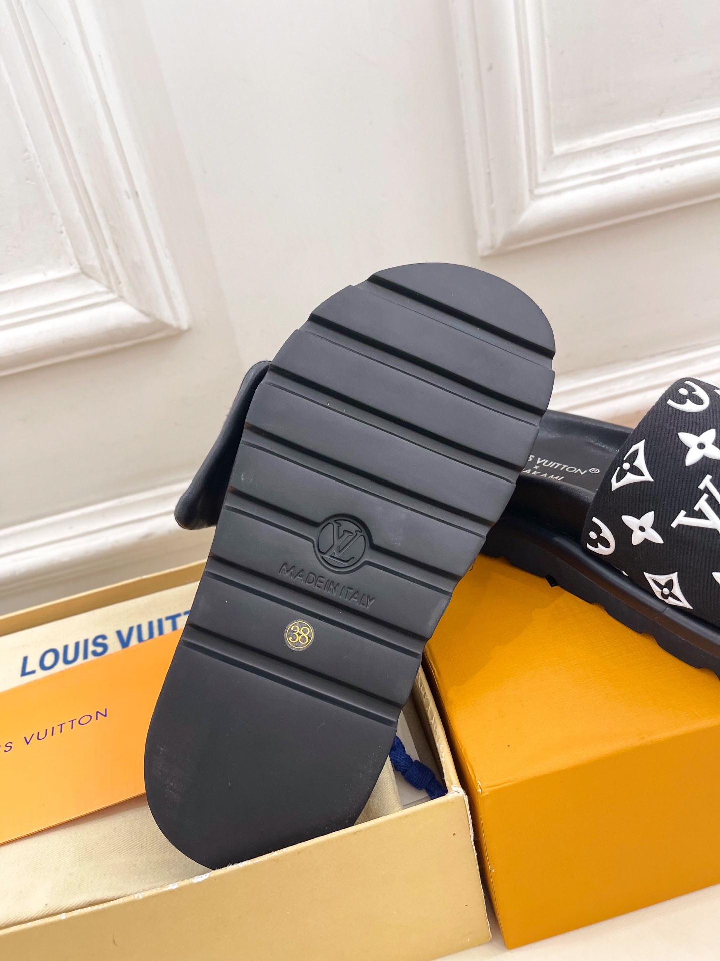 LV  | 路易威登   25𝐬𝐬 

🧡💚2025春夏新品   顶级版本⚠️
专柜主打最新款 压花休闲