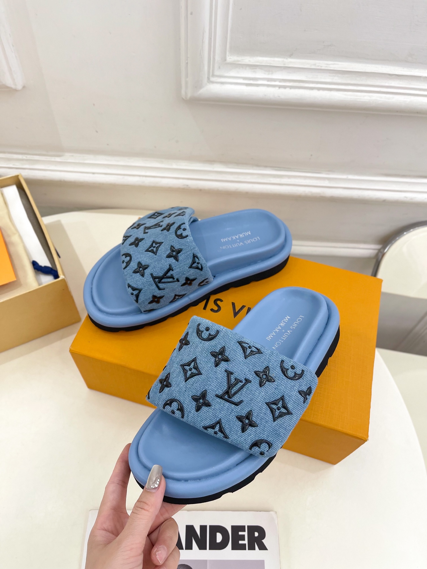 LV  | 路易威登   25𝐬𝐬 

🧡💚2025春夏新品   顶级版本⚠️
专柜主打最新款 压花休闲