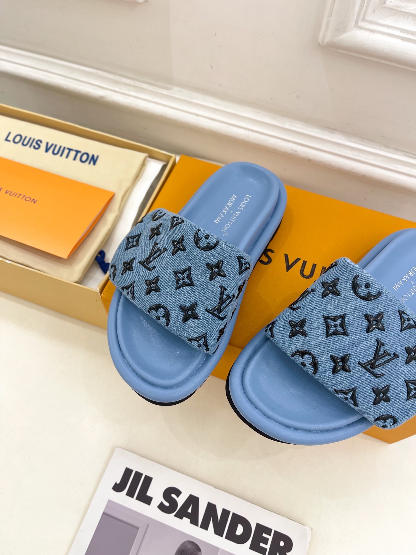 LV  | 路易威登   25𝐬𝐬 

🧡💚2025春夏新品   顶级版本⚠️
专柜主打最新款 压花休闲