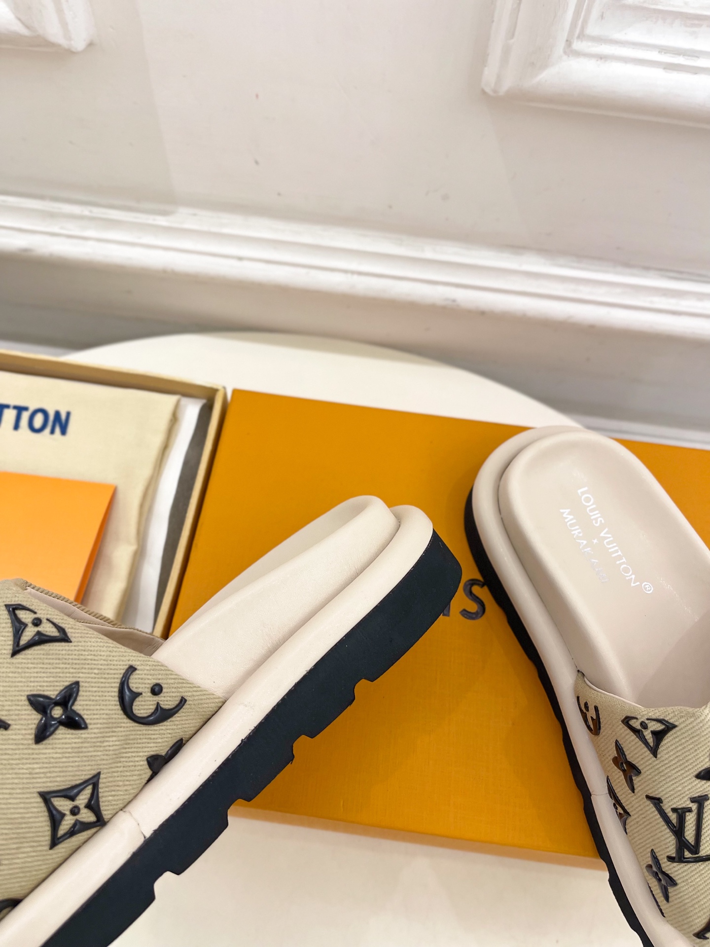 LV  | 路易威登   25𝐬𝐬 

🧡💚2025春夏新品   顶级版本⚠️
专柜主打最新款 压花休闲