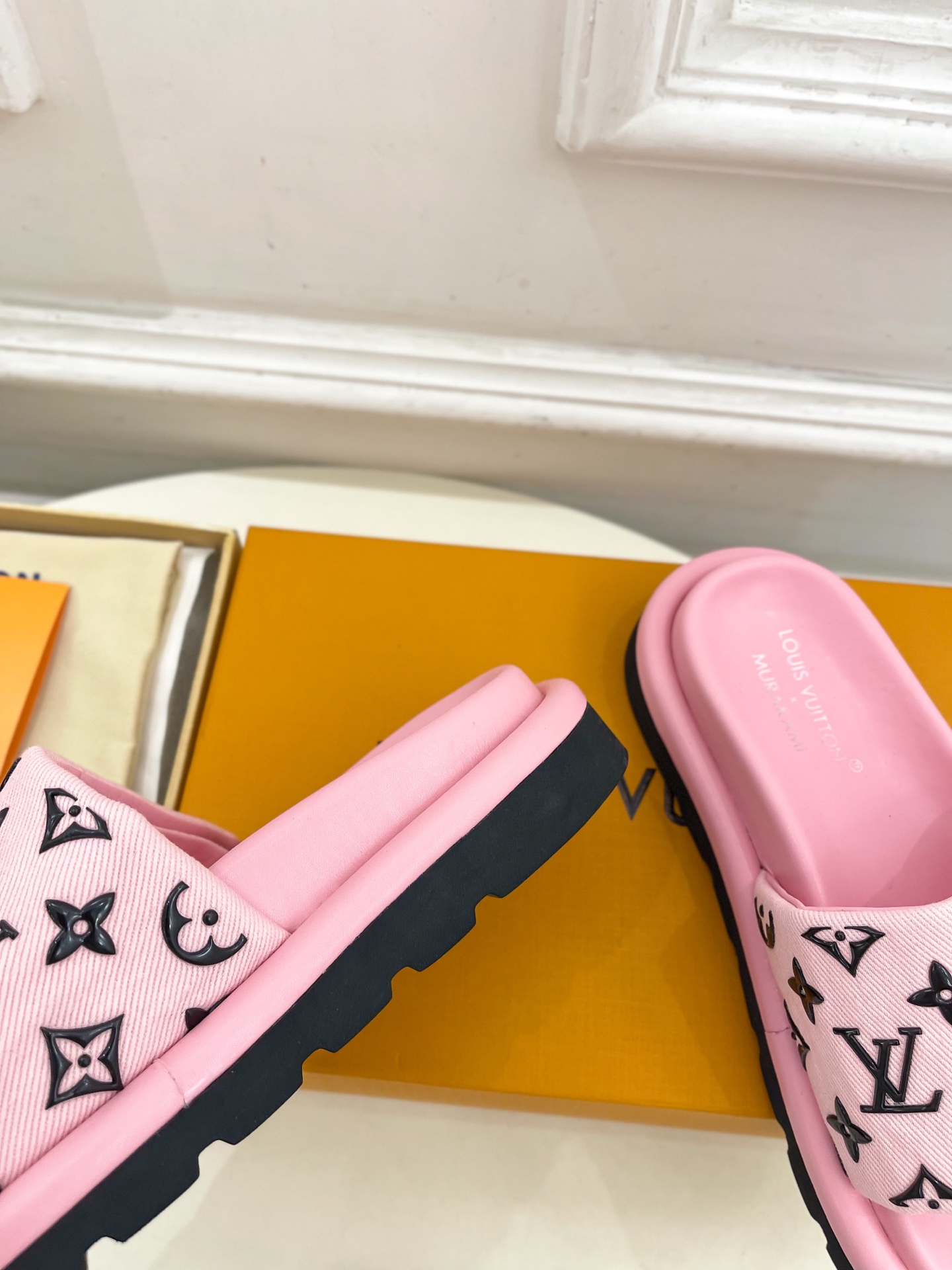 LV  | 路易威登   25𝐬𝐬 

🧡💚2025春夏新品   顶级版本⚠️
专柜主打最新款 压花休闲