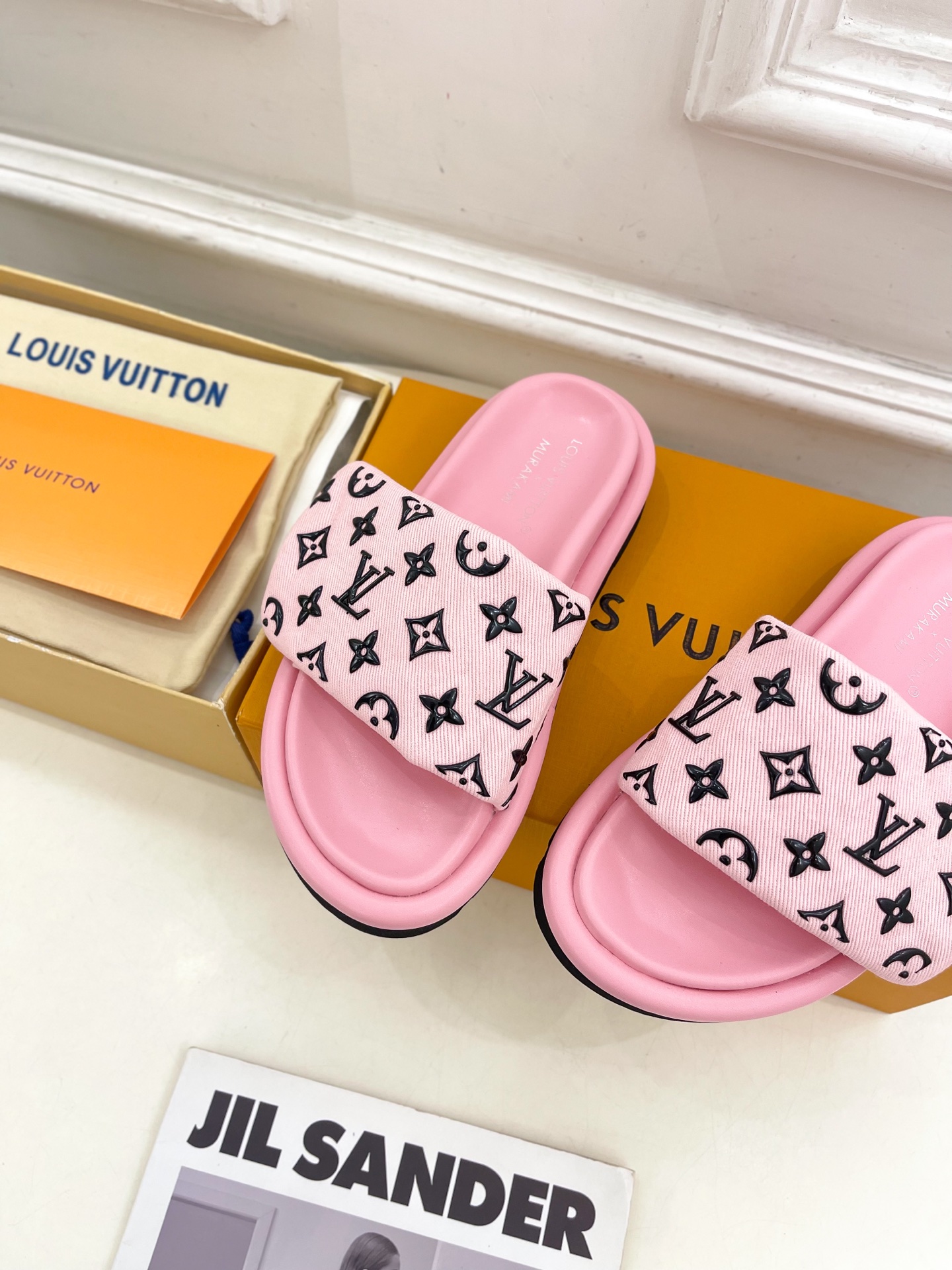 LV  | 路易威登   25𝐬𝐬 

🧡💚2025春夏新品   顶级版本⚠️
专柜主打最新款 压花休闲