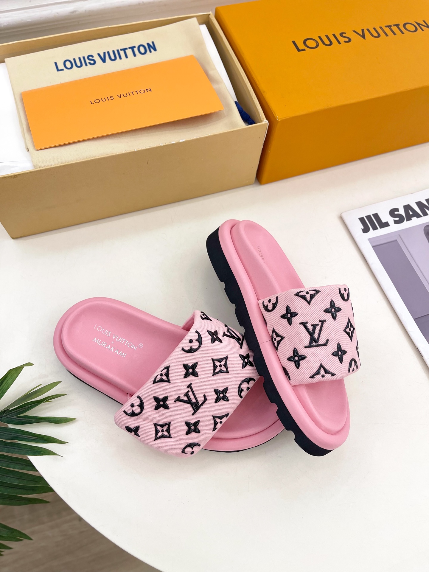 LV  | 路易威登   25𝐬𝐬 

🧡💚2025春夏新品   顶级版本⚠️
专柜主打最新款 压花休闲