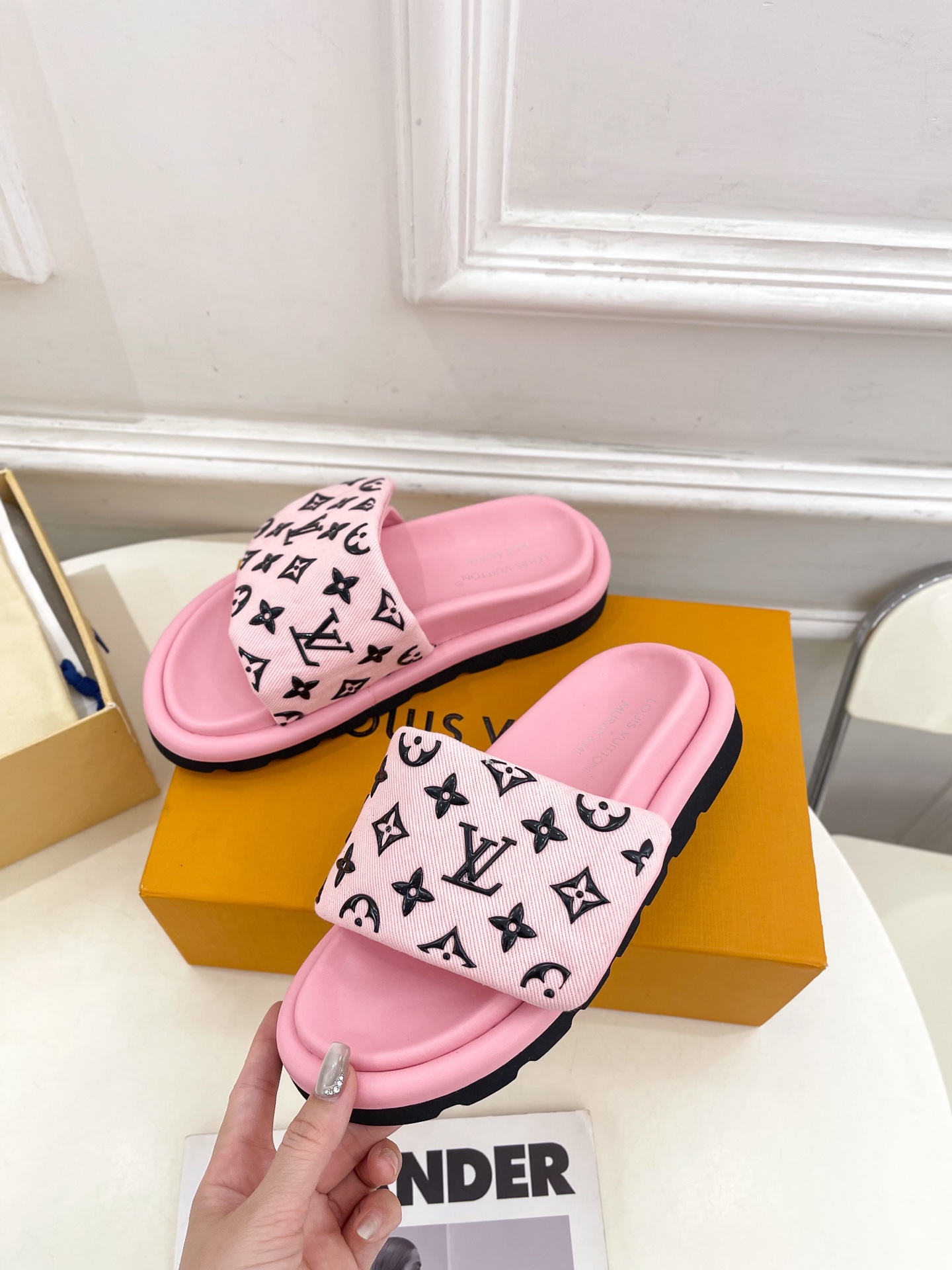 LV  | 路易威登   25𝐬𝐬 

🧡💚2025春夏新品   顶级版本⚠️
专柜主打最新款 压花休闲