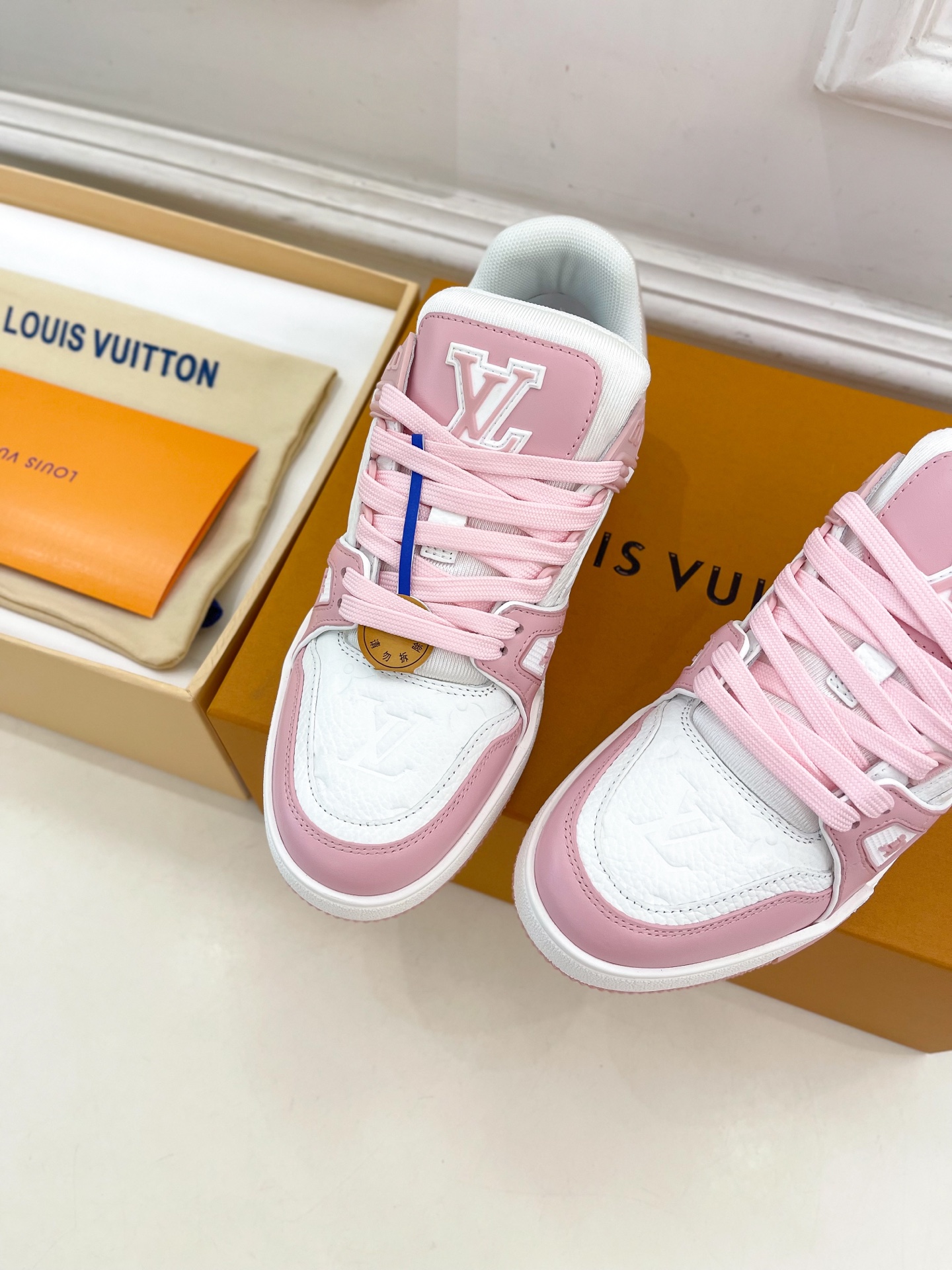 LV  | 路易威登  25𝐬𝐬 

🧡💚2025春夏新款 顶级版本⚠️
专柜主打最新款  LV TRA