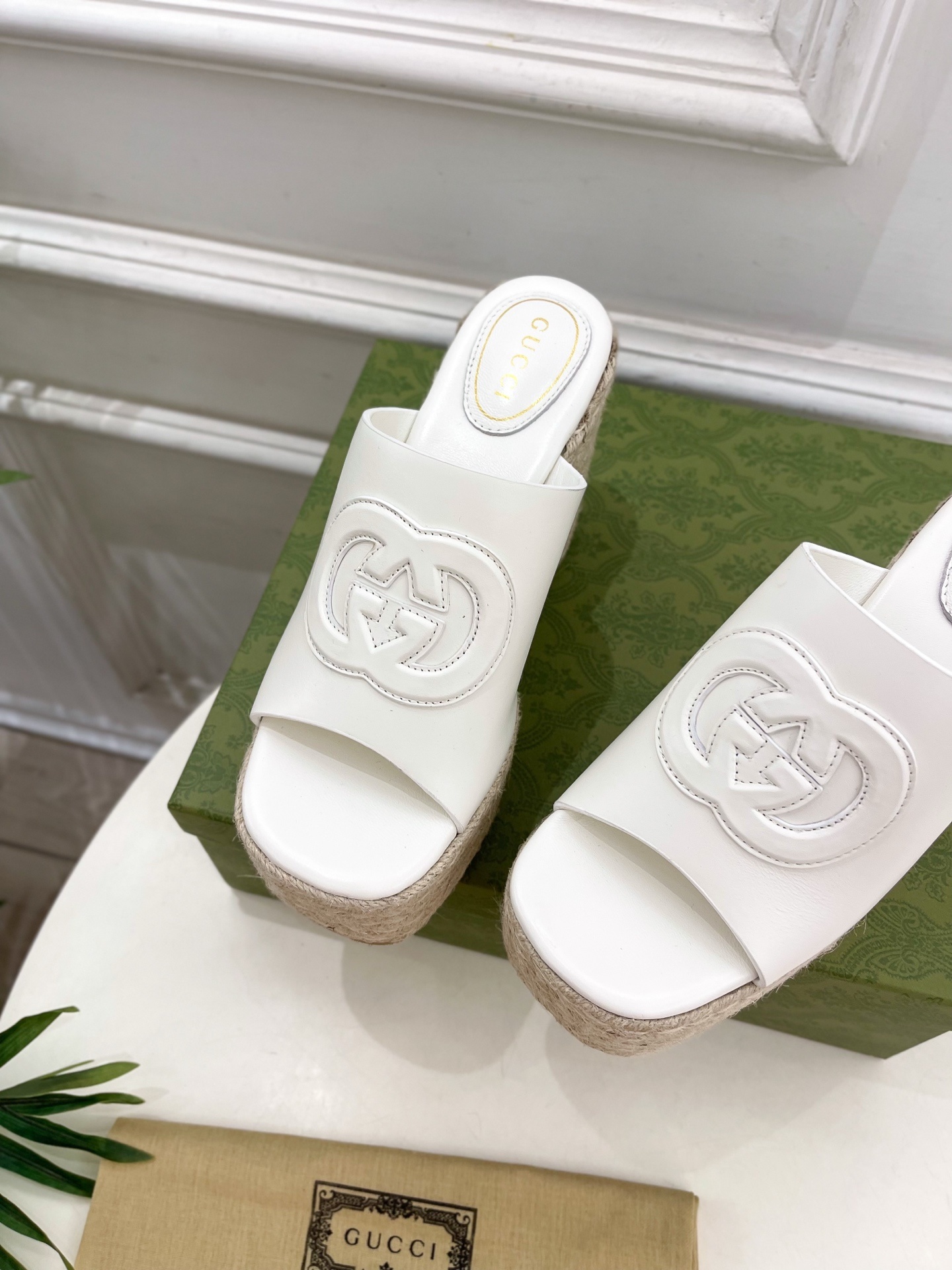 Gucci | 古驰 25𝐬𝐬
⭐️ G家 主打系列终于面世,狠货值得期待!原有的经典 创造新