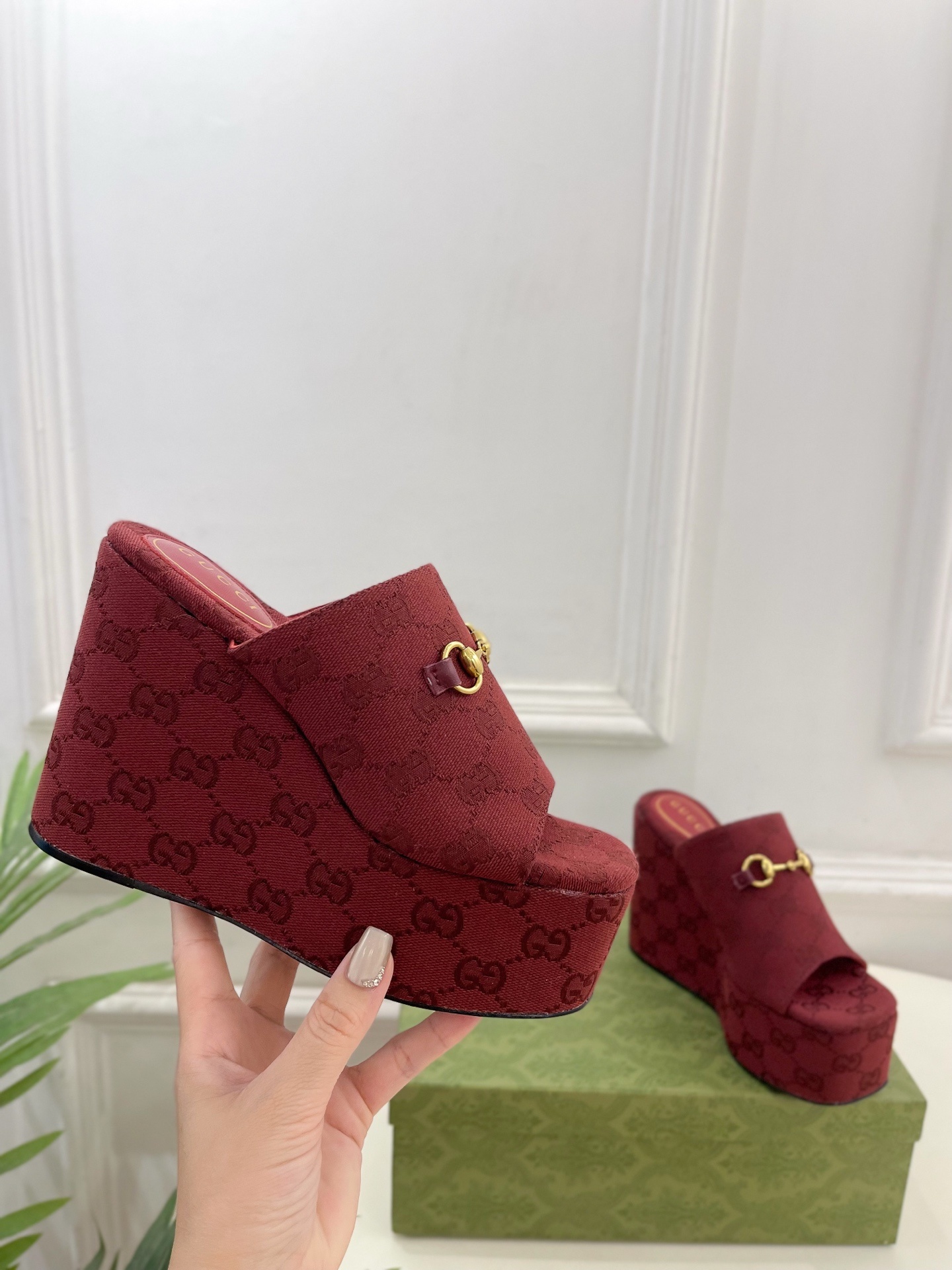 Gucci | 古驰 25𝐬𝐬
⭐️ G家 主打系列终于面世,狠货值得期待!原有的经典 创造新
