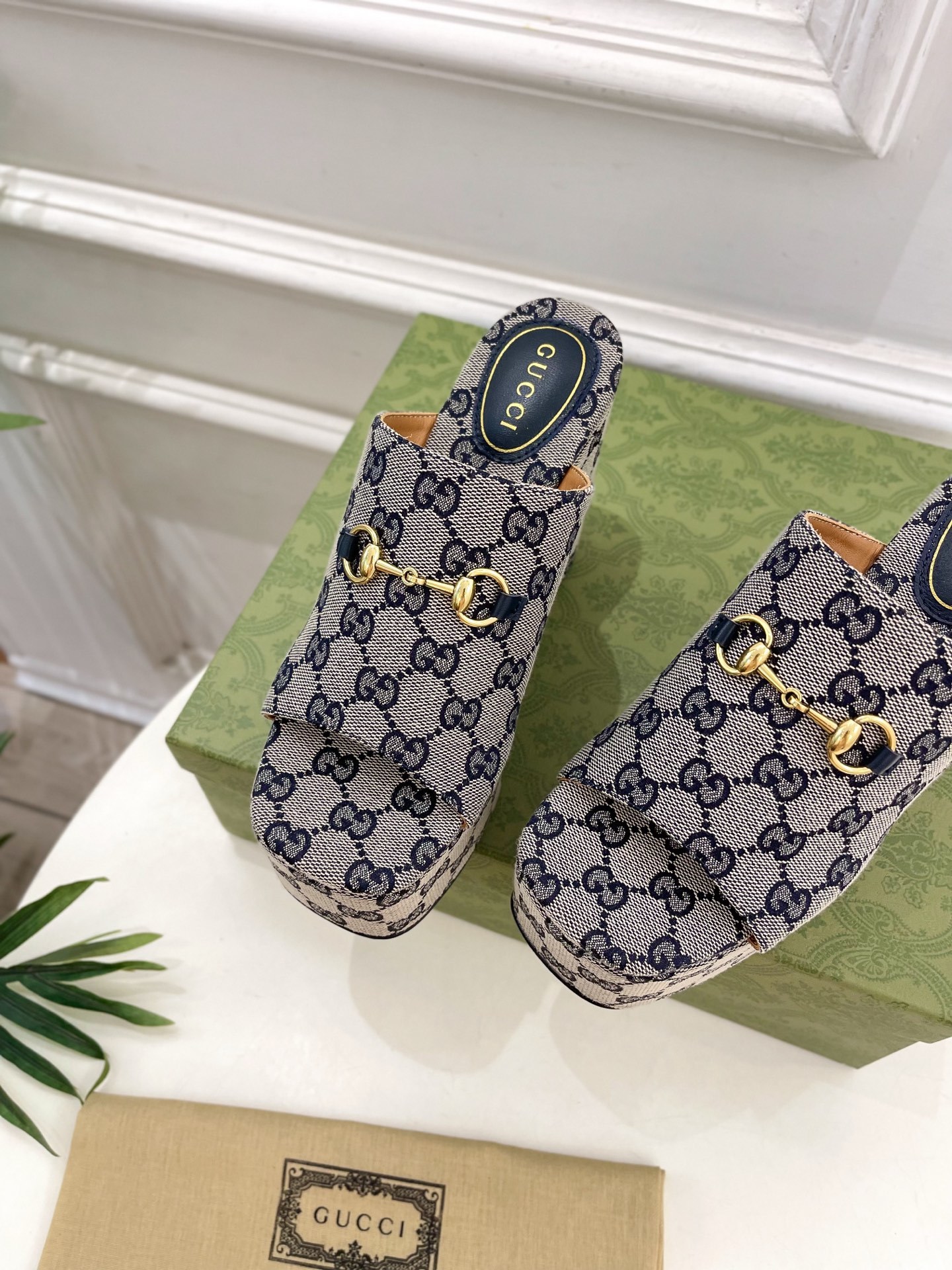 Gucci | 古驰 25𝐬𝐬
⭐️ G家 主打系列终于面世,狠货值得期待!原有的经典 创造新