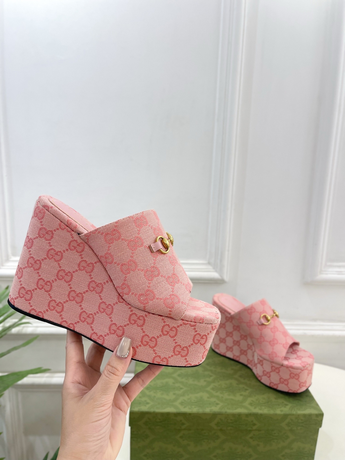 Gucci | 古驰 25𝐬𝐬
⭐️ G家 主打系列终于面世,狠货值得期待!原有的经典 创造新