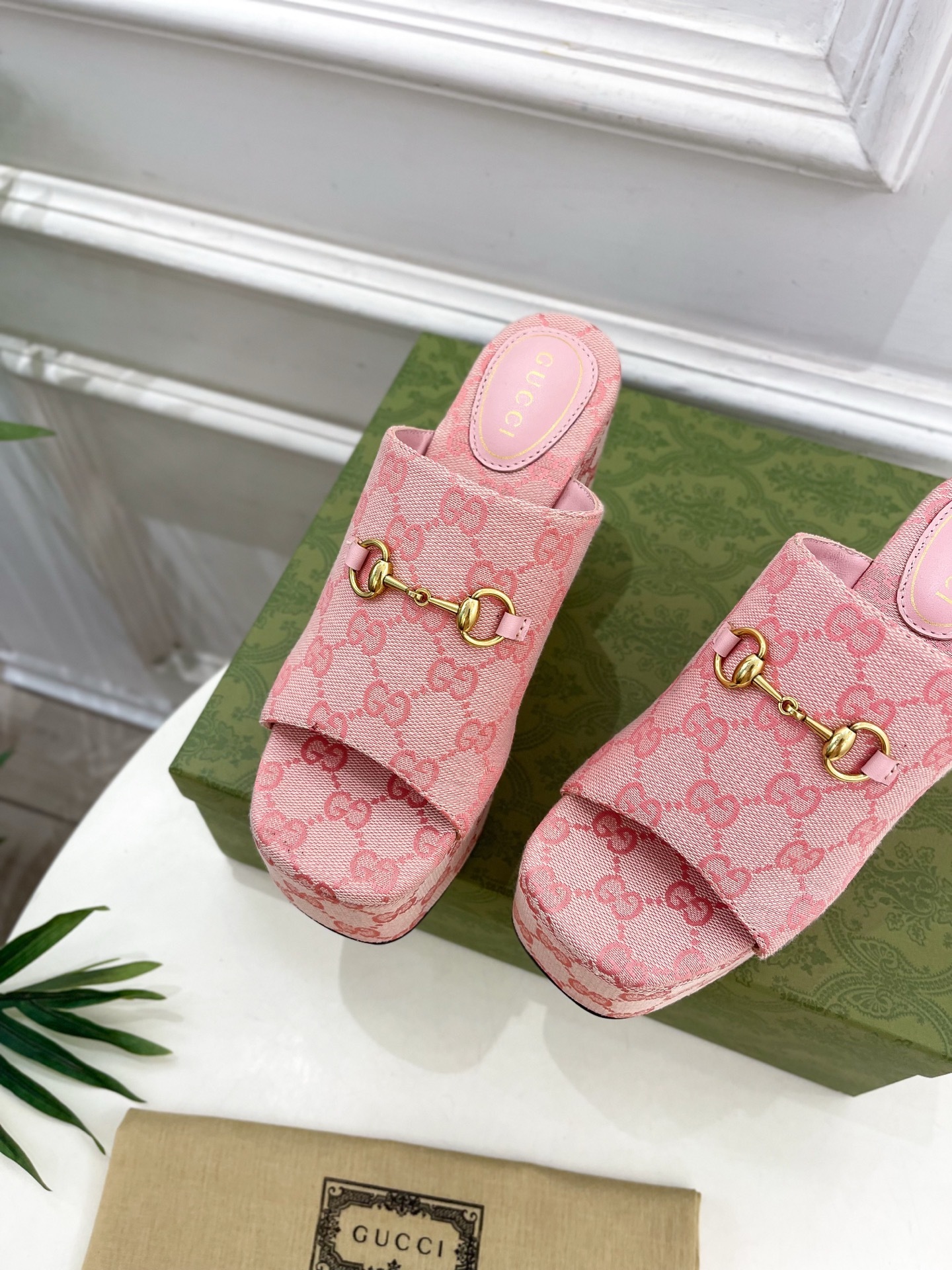 Gucci | 古驰 25𝐬𝐬
⭐️ G家 主打系列终于面世,狠货值得期待!原有的经典 创造新