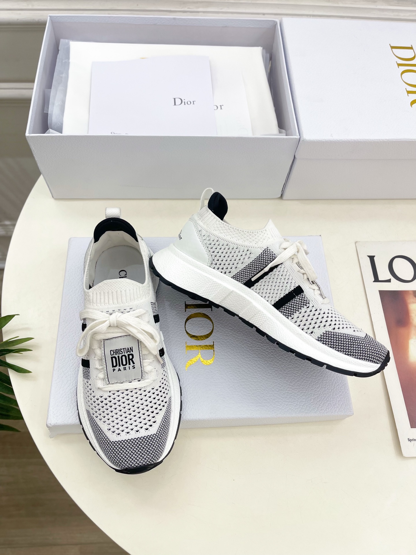 Dior |  迪奥  25𝐬𝐬 

🧡💚2025早春新品 顶级版本⚠️
专柜主打新款Run'n'Dio