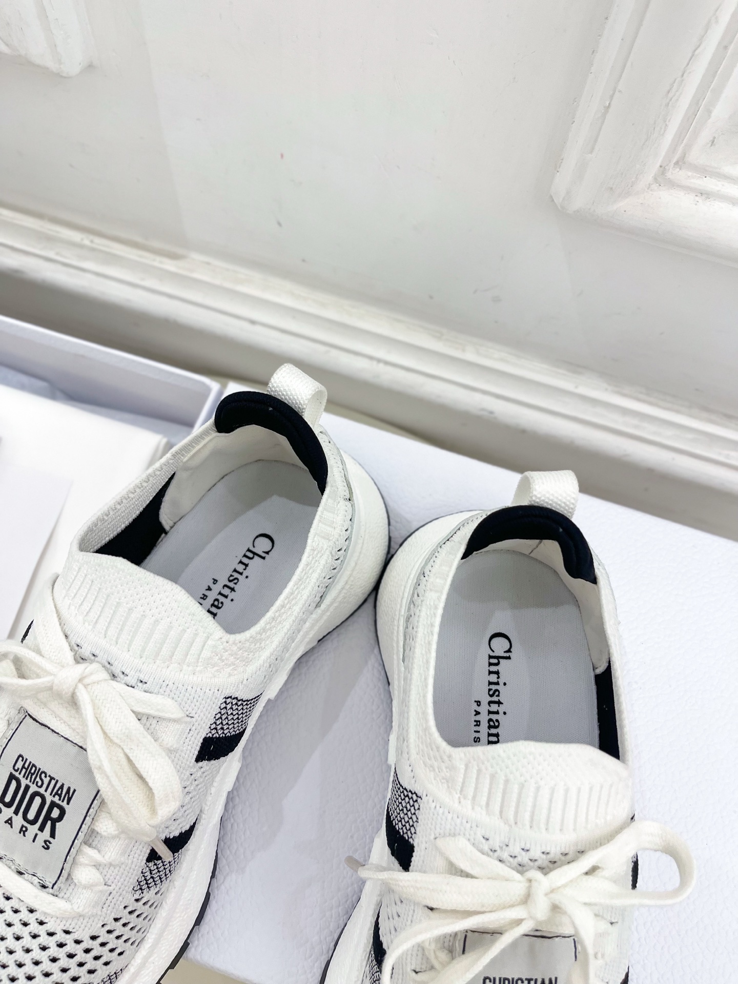 Dior |  迪奥  25𝐬𝐬 

🧡💚2025早春新品 顶级版本⚠️
专柜主打新款Run'n'Dio