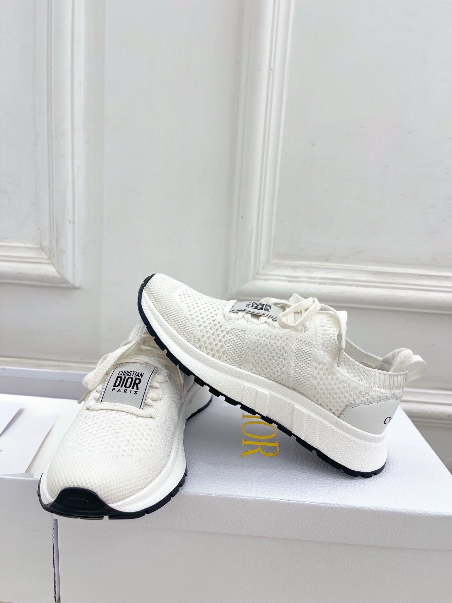 Dior |  迪奥  25𝐬𝐬 

🧡💚2025早春新品 顶级版本⚠️
专柜主打新款Run'n'Dio