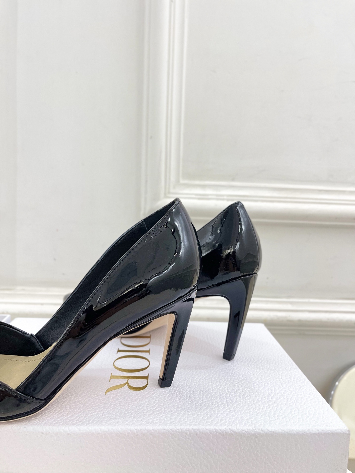 Dior | 迪奥 25𝐬𝐬
🧡💚2025春夏新品 顶级版本⚠️
专柜主打新款My Dior 尖