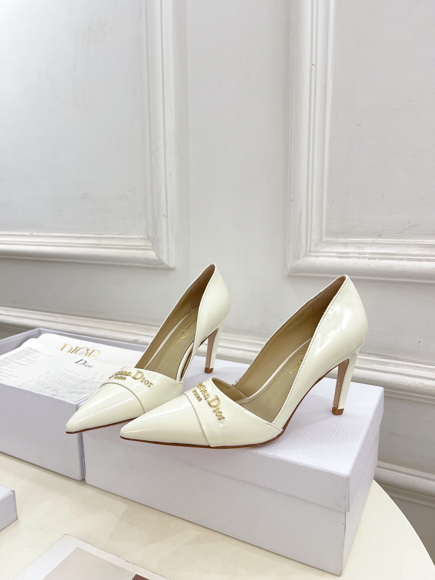 Dior | 迪奥 25𝐬𝐬
🧡💚2025春夏新品 顶级版本⚠️
专柜主打新款My Dior 尖