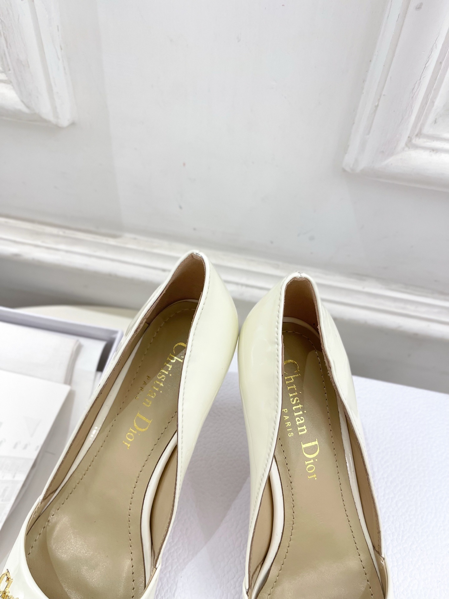 Dior | 迪奥 25𝐬𝐬
🧡💚2025春夏新品 顶级版本⚠️
专柜主打新款My Dior 尖