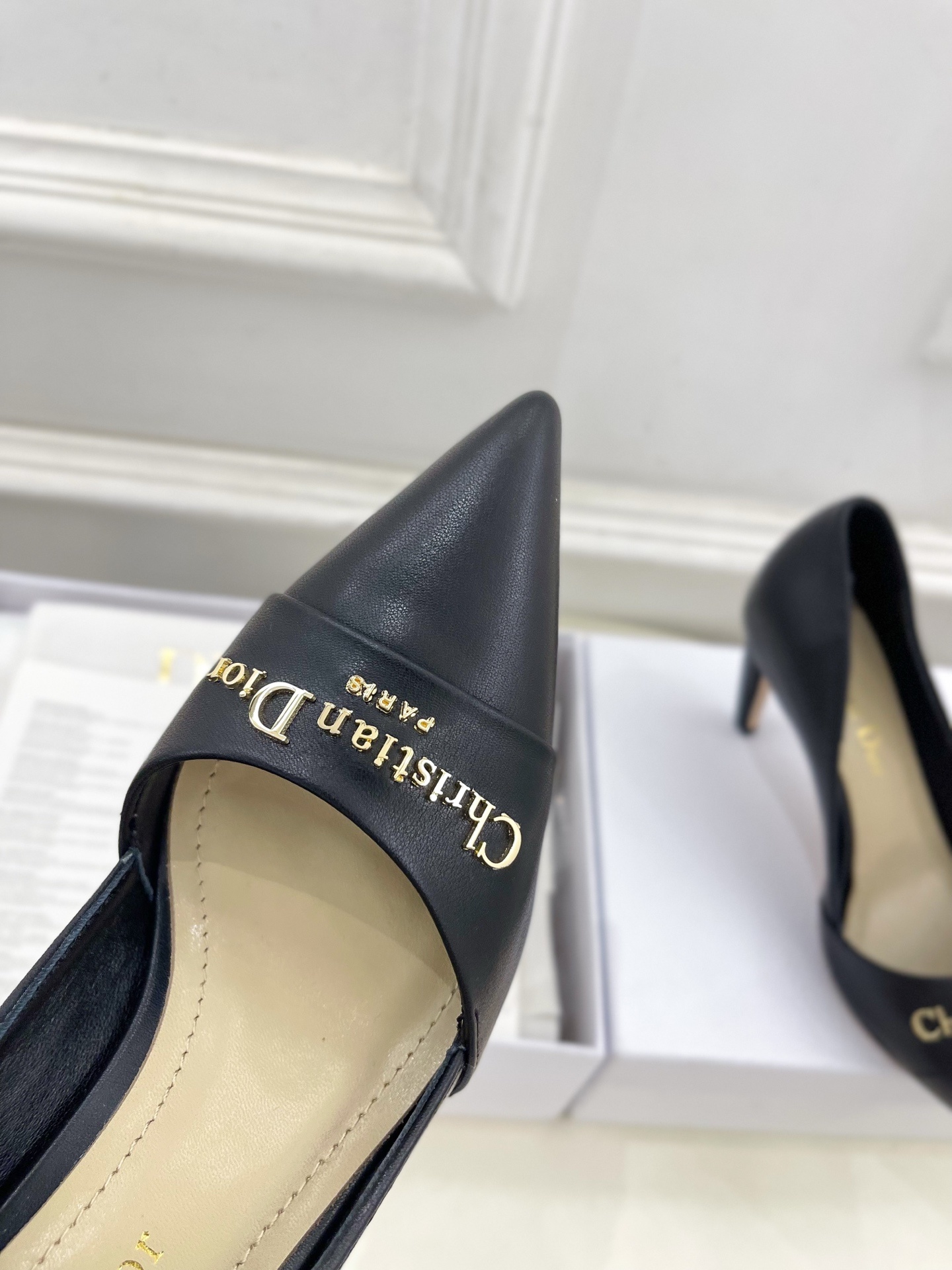 Dior | 迪奥 25𝐬𝐬
🧡💚2025春夏新品 顶级版本⚠️
专柜主打新款My Dior 尖