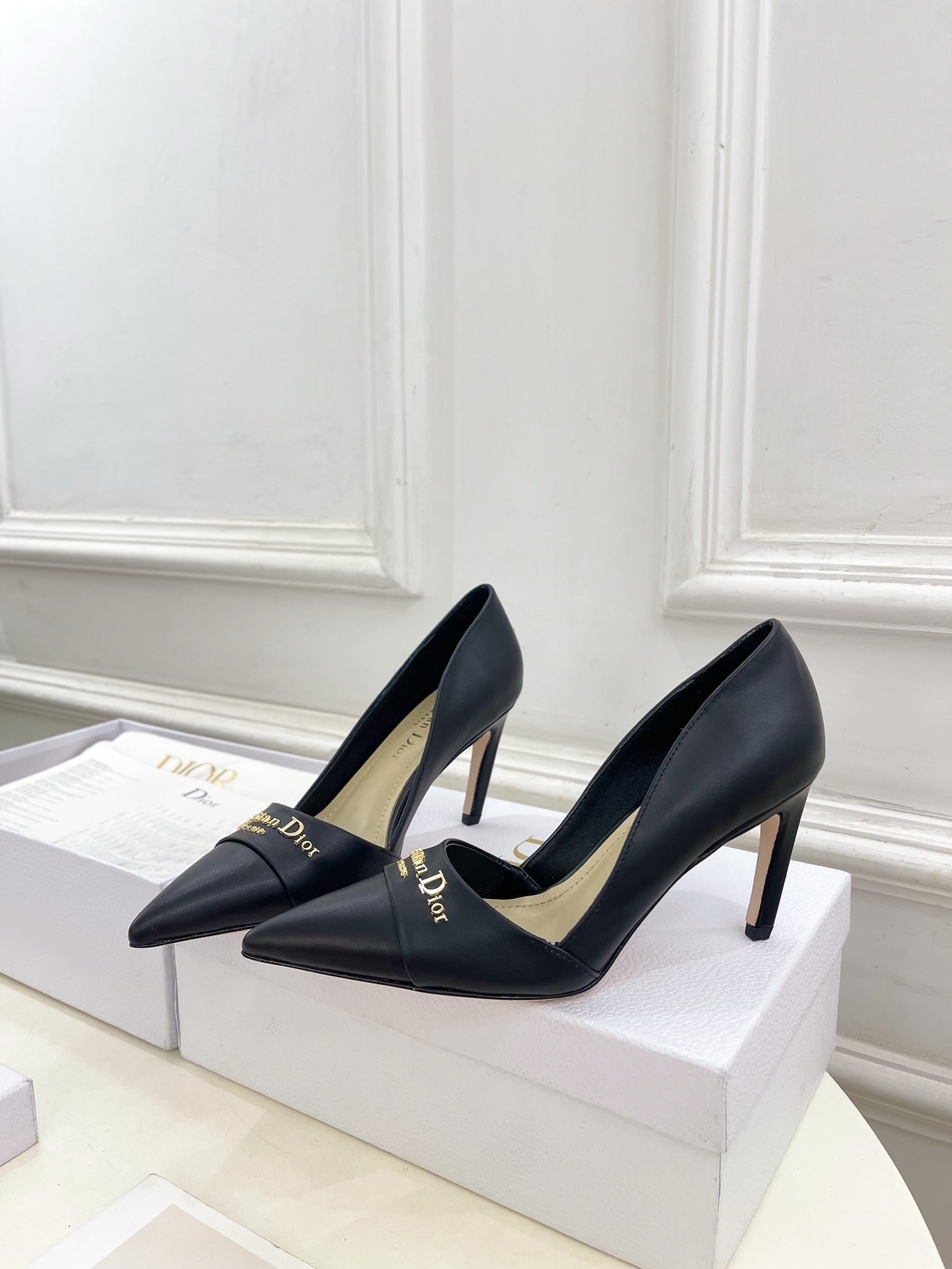 Dior | 迪奥 25𝐬𝐬
🧡💚2025春夏新品 顶级版本⚠️
专柜主打新款My Dior 尖