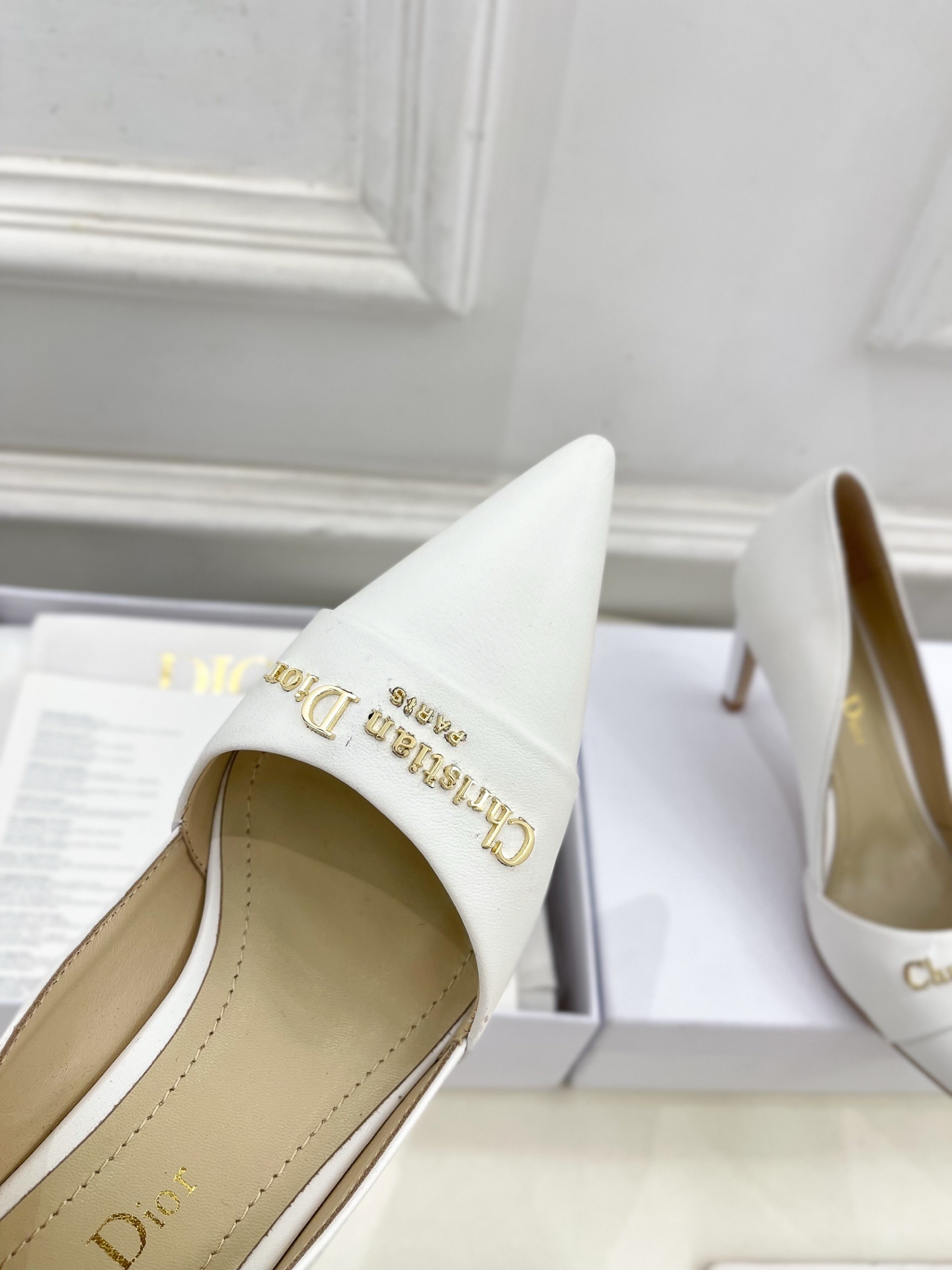 Dior | 迪奥 25𝐬𝐬
🧡💚2025春夏新品 顶级版本⚠️
专柜主打新款My Dior 尖