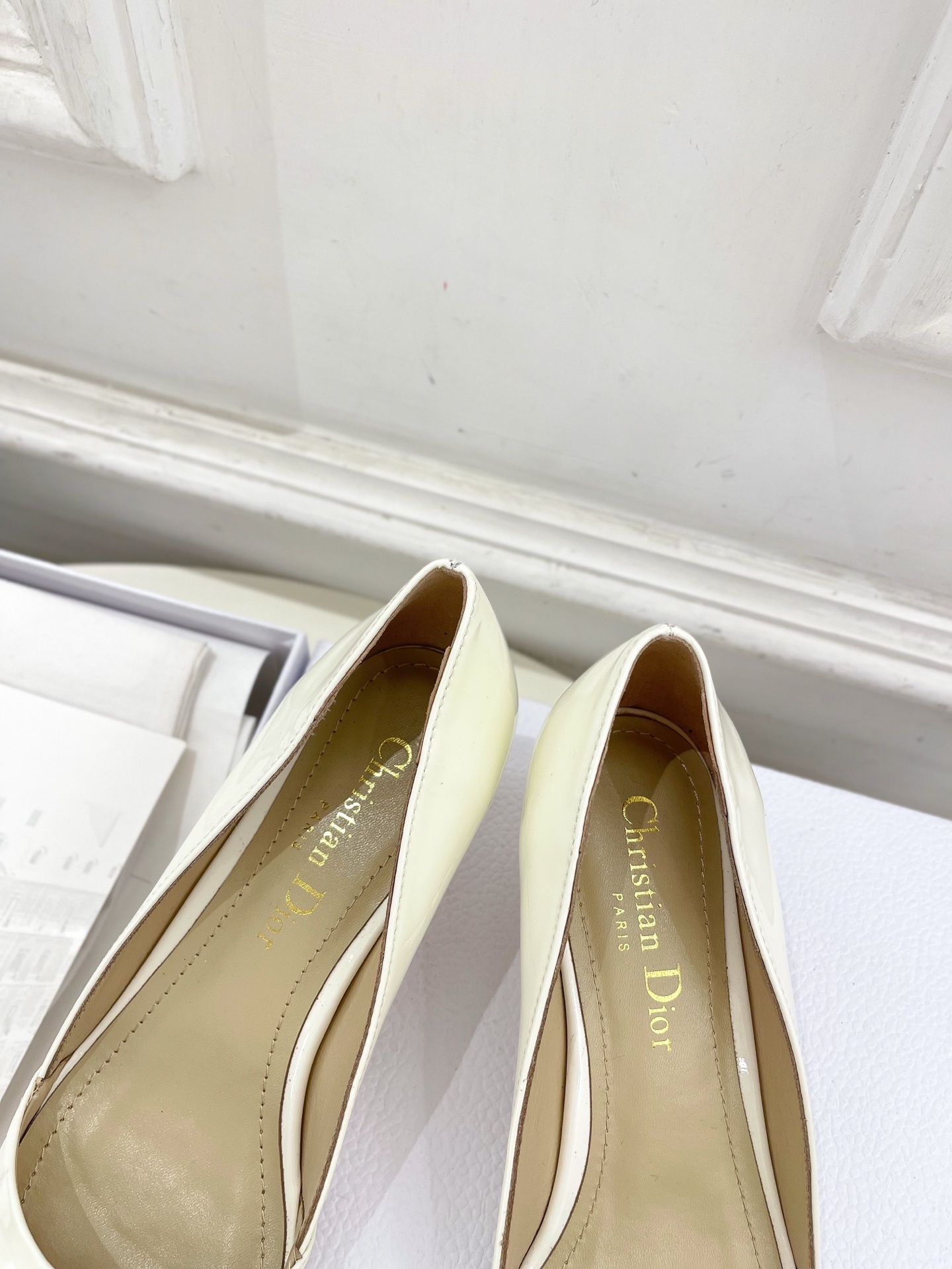Dior | 迪奥 25𝐬𝐬
🧡💚2025春夏新品 顶级版本⚠️
专柜主打新款My Dior 尖