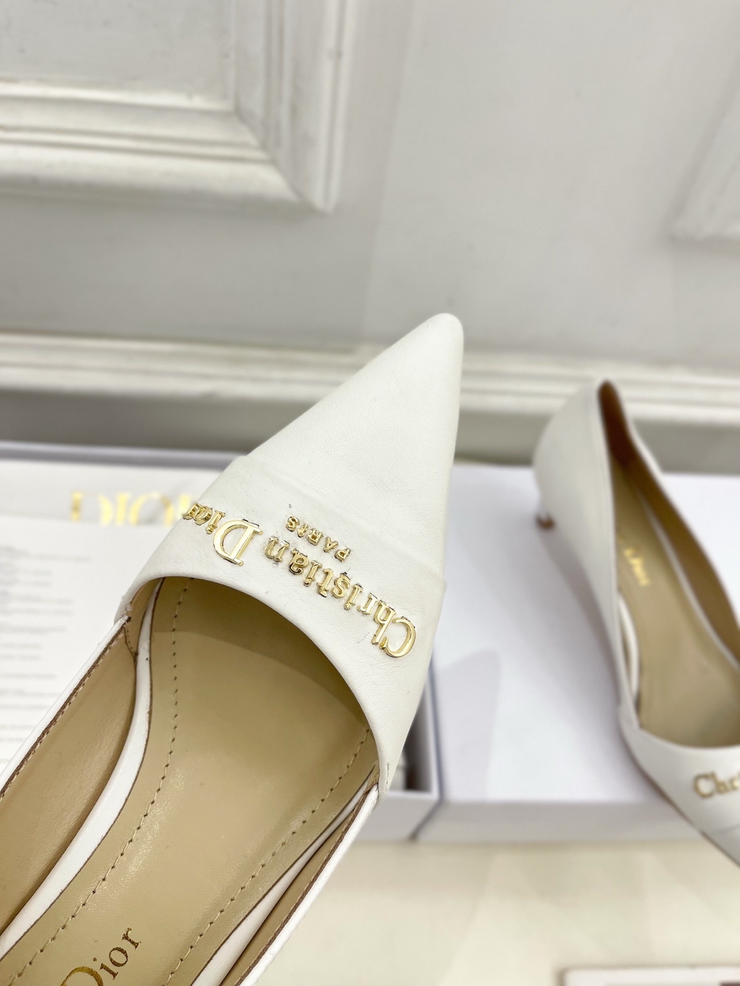 Dior | 迪奥 25𝐬𝐬
🧡💚2025春夏新品 顶级版本⚠️
专柜主打新款My Dior 尖