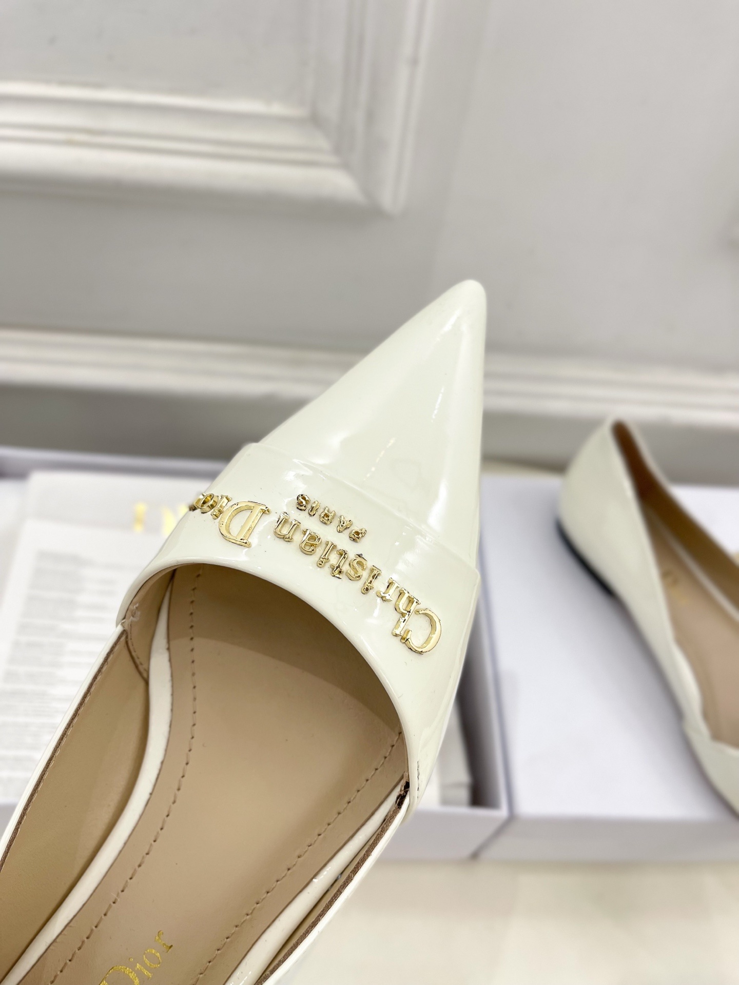 Dior | 迪奥 25𝐬𝐬
🧡💚2025春夏新品 顶级版本⚠️
专柜主打新款My Dior 尖