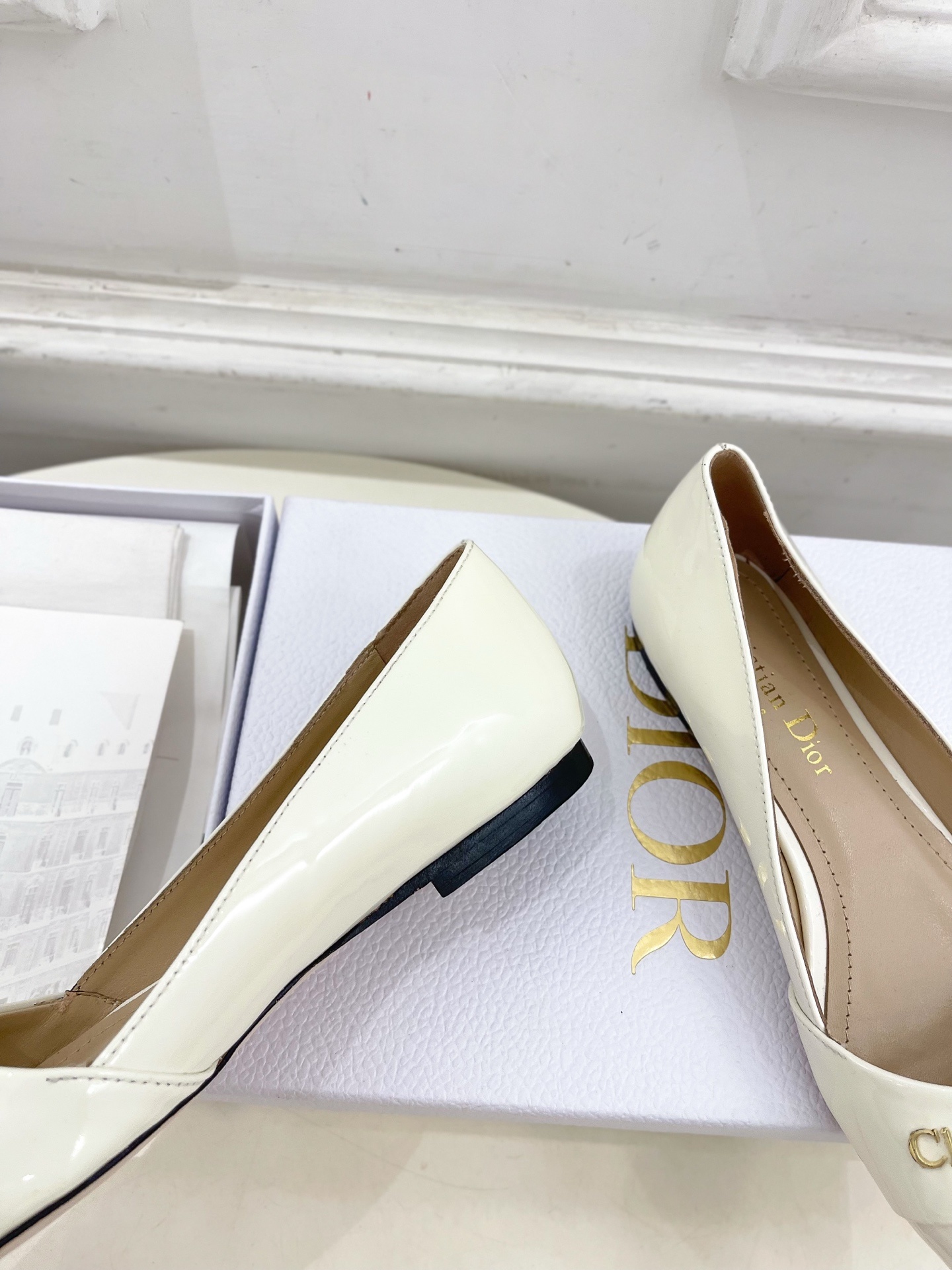 Dior | 迪奥 25𝐬𝐬
🧡💚2025春夏新品 顶级版本⚠️
专柜主打新款My Dior 尖