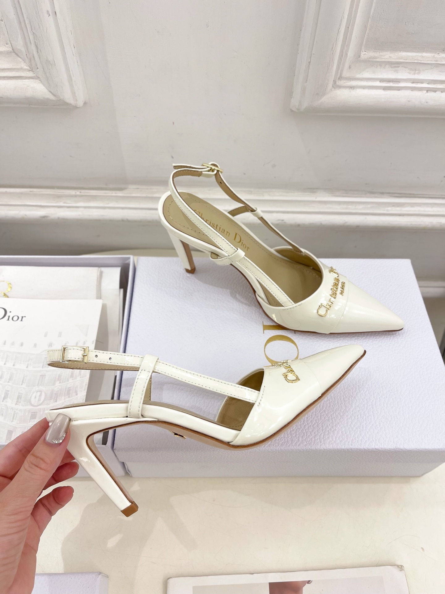 Dior | 迪奥 25𝐬𝐬
🧡💚2025春夏新品 顶级版本⚠️
专柜主打新款My Dior 尖
