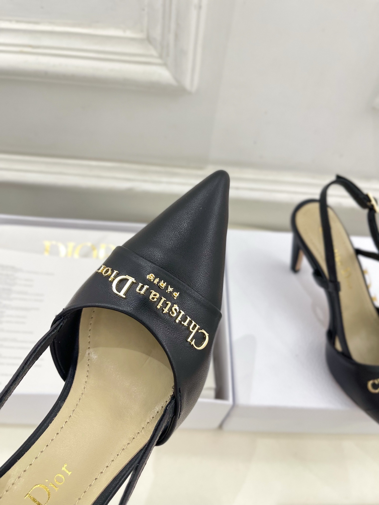 Dior | 迪奥 25𝐬𝐬
🧡💚2025春夏新品 顶级版本⚠️
专柜主打新款My Dior 尖