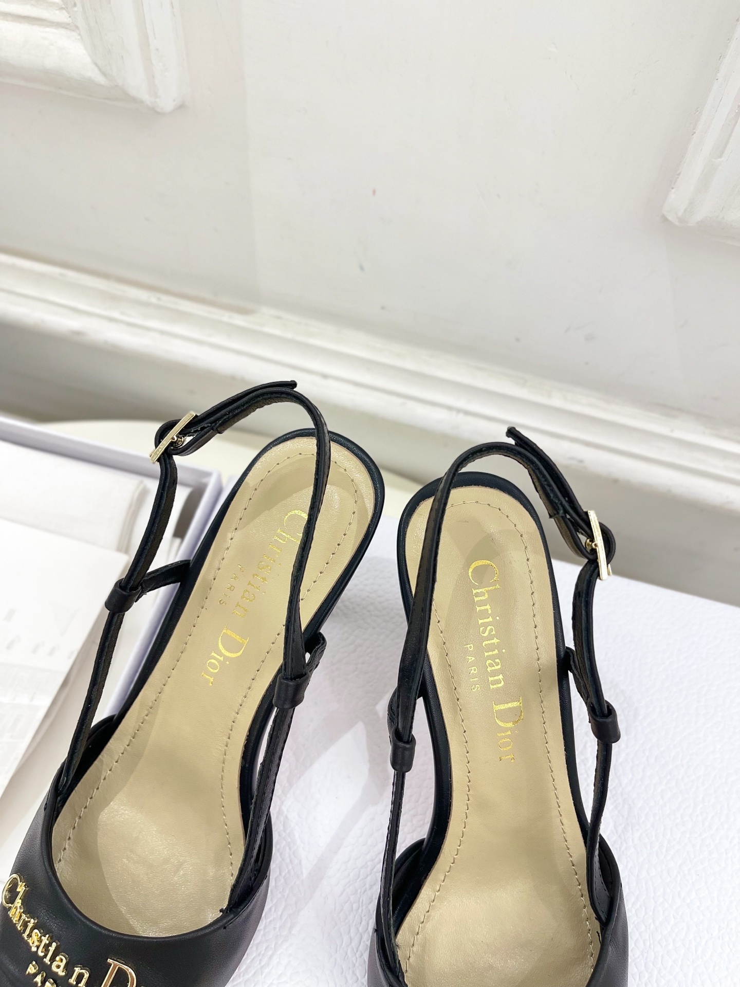 Dior | 迪奥 25𝐬𝐬
🧡💚2025春夏新品 顶级版本⚠️
专柜主打新款My Dior 尖