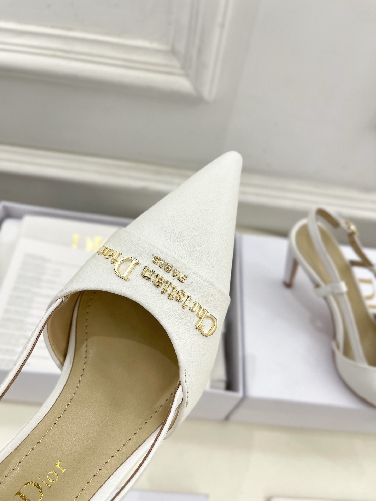 Dior | 迪奥 25𝐬𝐬
🧡💚2025春夏新品 顶级版本⚠️
专柜主打新款My Dior 尖