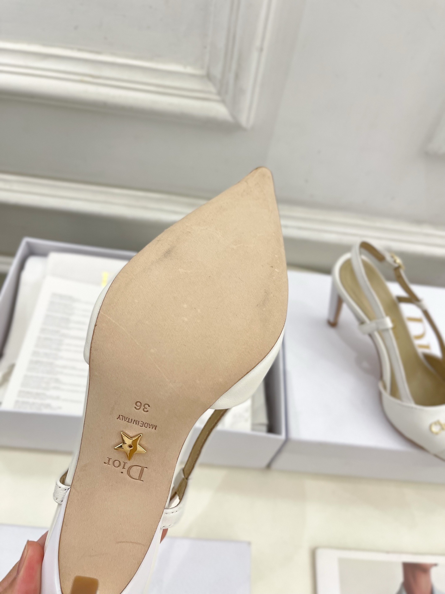 Dior | 迪奥 25𝐬𝐬
🧡💚2025春夏新品 顶级版本⚠️
专柜主打新款My Dior 尖