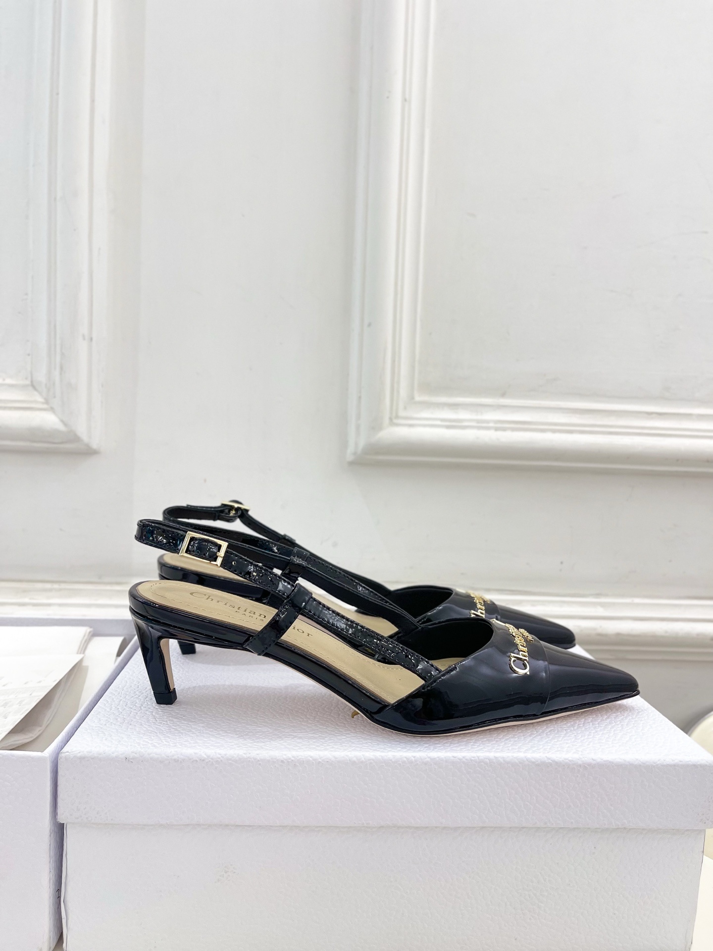 Dior | 迪奥 25𝐬𝐬
🧡💚2025春夏新品 顶级版本⚠️
专柜主打新款My Dior 尖