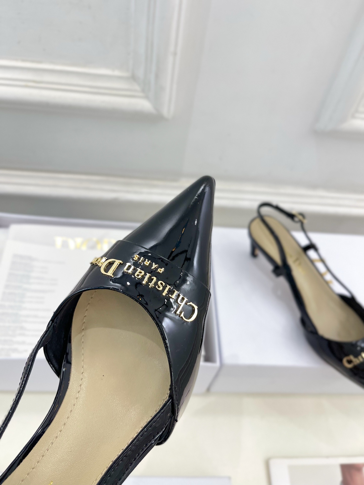 Dior | 迪奥 25𝐬𝐬
🧡💚2025春夏新品 顶级版本⚠️
专柜主打新款My Dior 尖