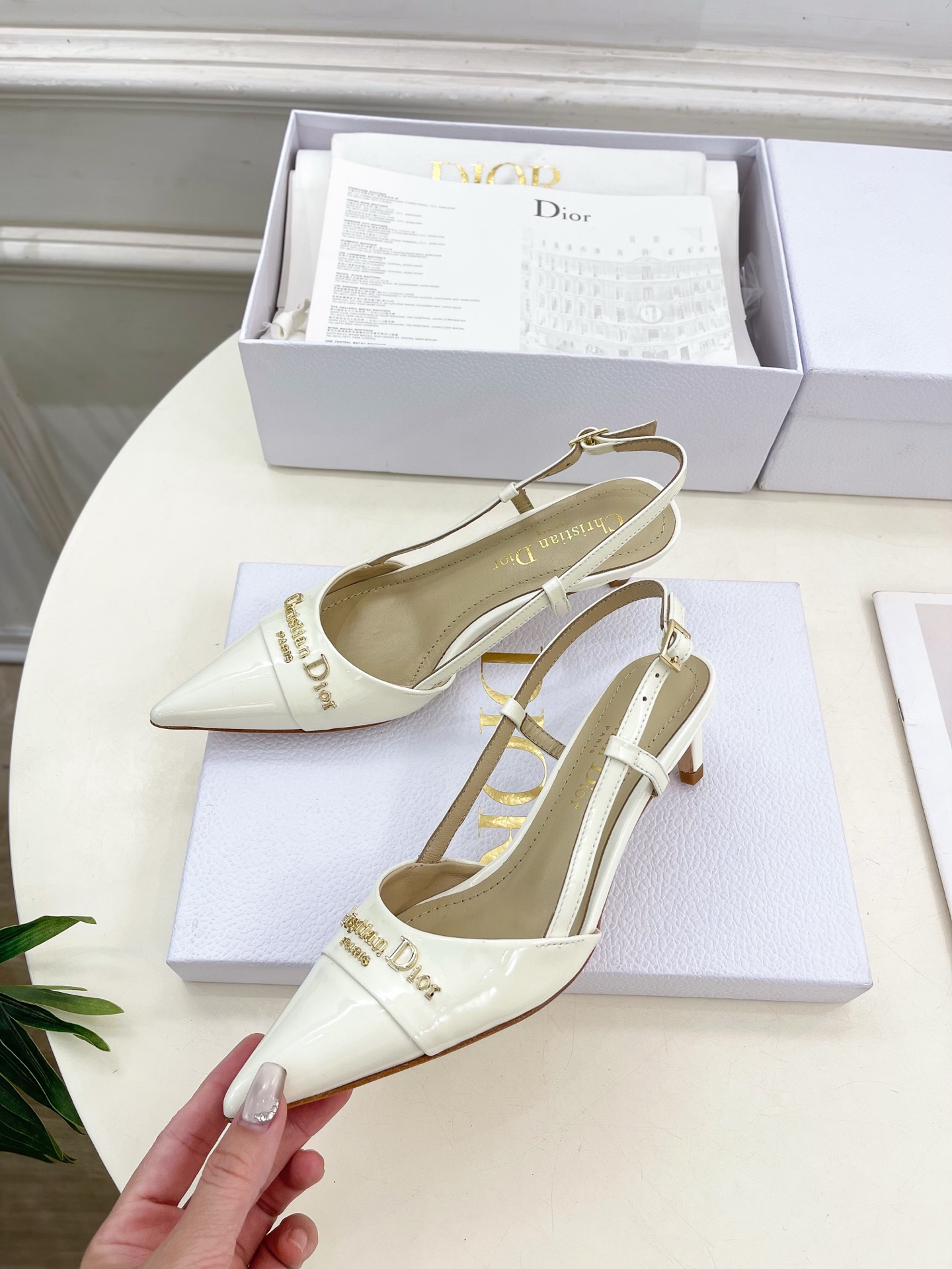 Dior |  迪奥  25𝐬𝐬 

🧡💚2025春夏新品 顶级版本⚠️
专柜主打新款My Dior 尖